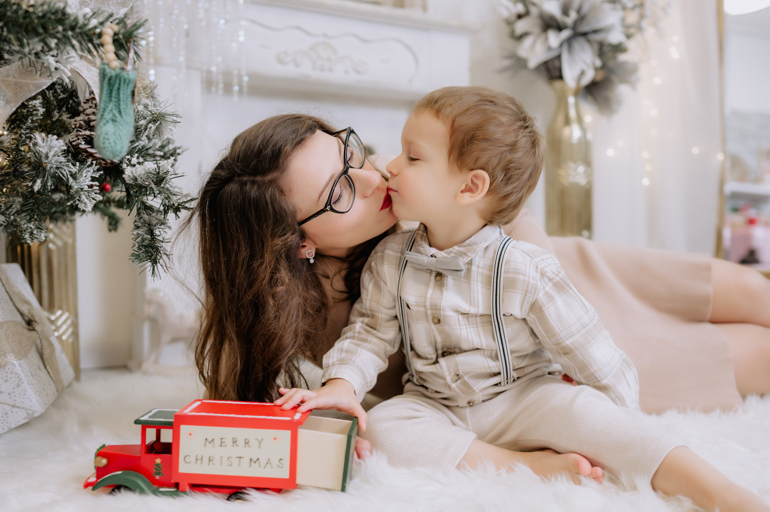 Sedinta foto craciun. Proud Vision Weddings | Wedding Photography & Film — Servicii profesionale Foto Video Nunta Iasi