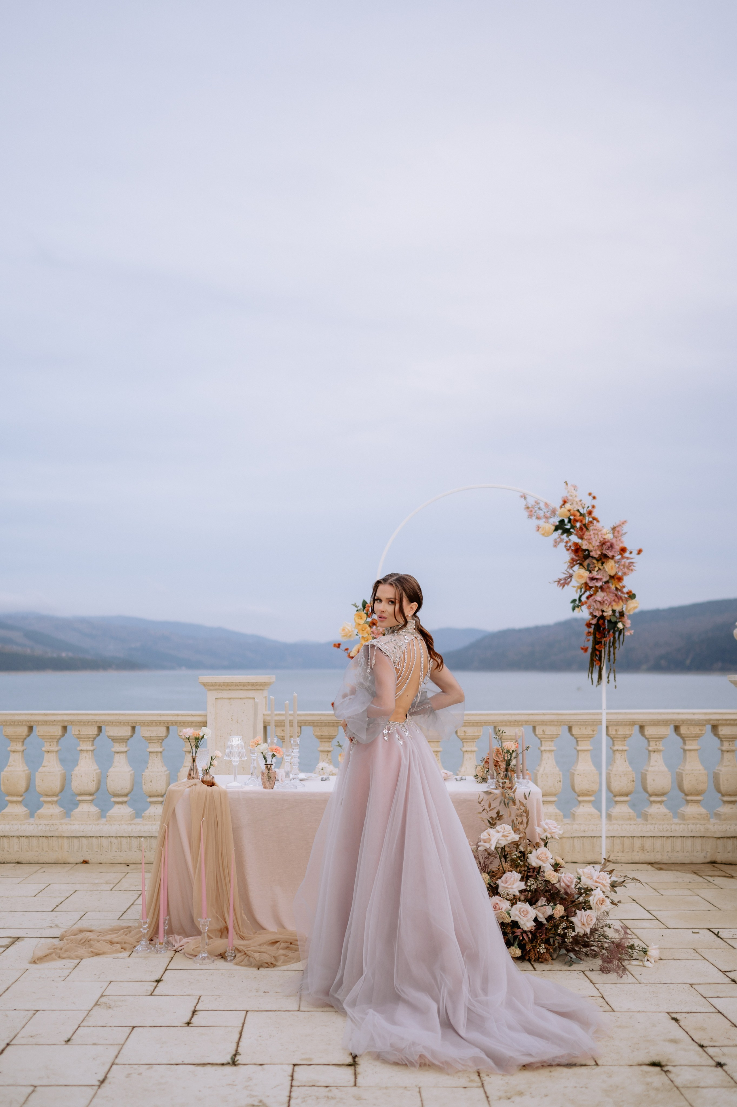 Sedinta foto nunta la Gradinile Romane , Neamt. Proud Vision Weddings | Wedding Photography & Film — Servicii profesionale Foto Video Nunta Iasi