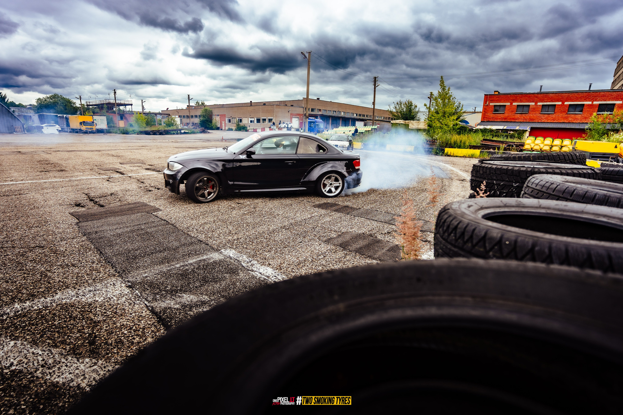 Side to Side #DRIFTDAY. OnePIXEL