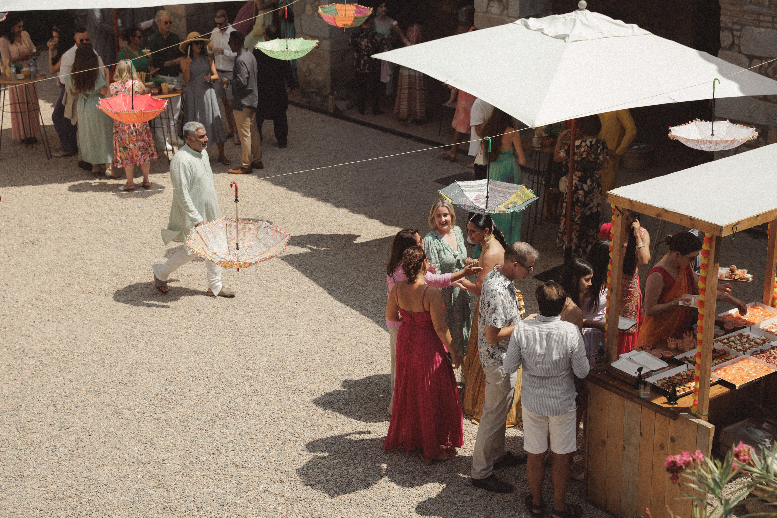 Patrik & Naomi. Monestir Sant Salvi. Paola wedding photographer / videographer in Barcelona