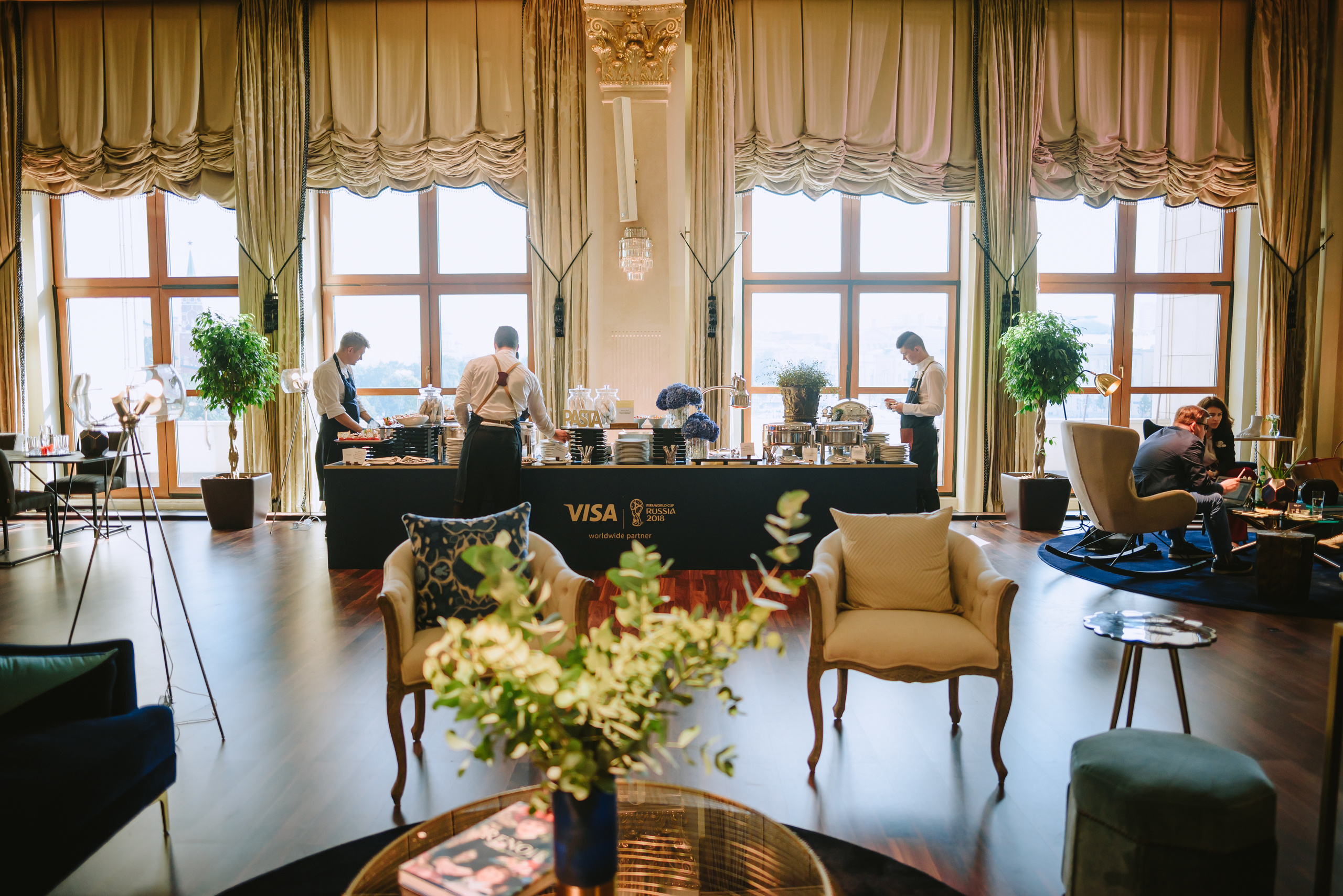 Декор бизнес-мероприятия для ивент-агентства. Ksenia Marchand/ Lifestyle фотограф в Париже