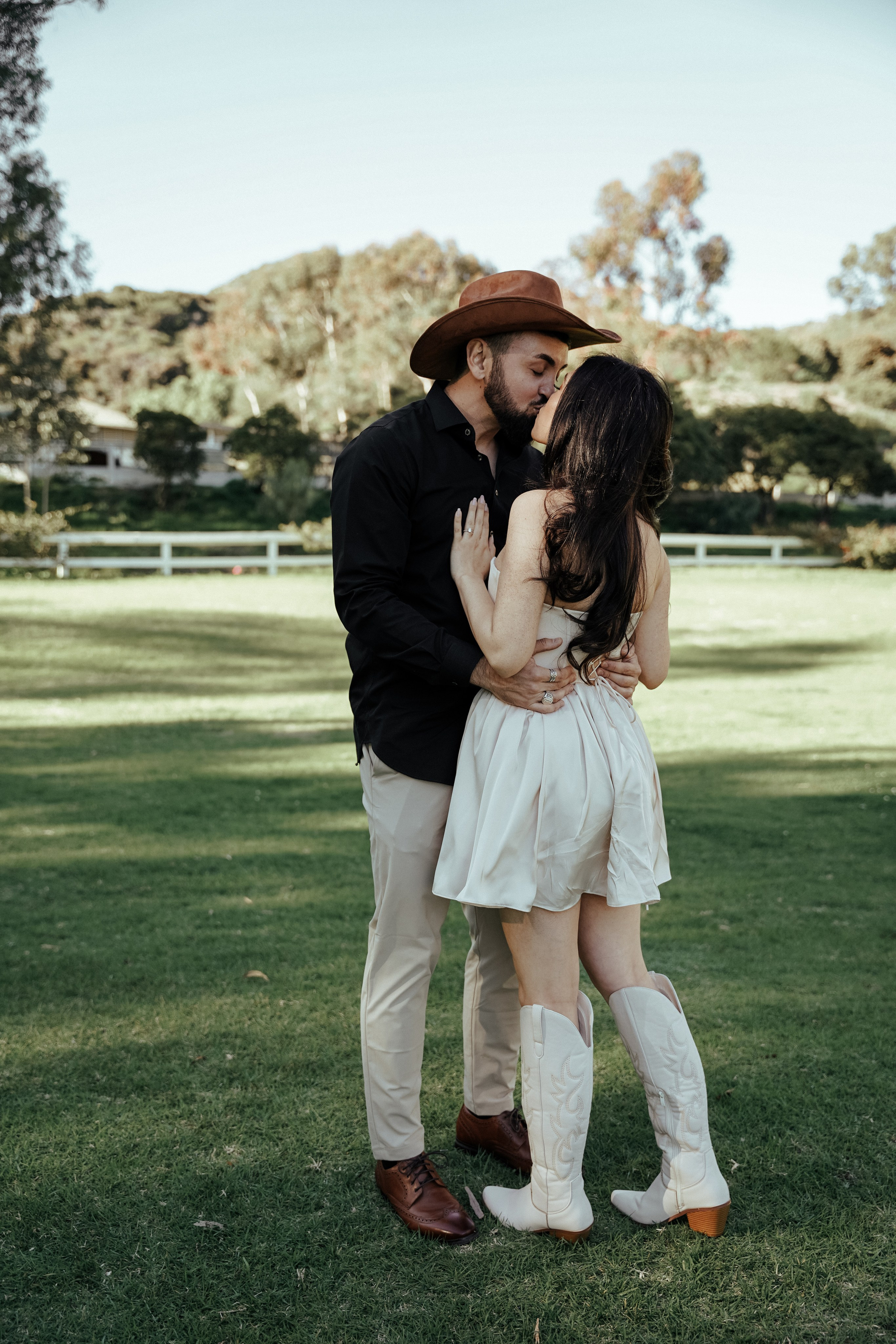 Love story photoshoot. Engagement photoshoot. Couple photoshoot. Pregnancy announcement photoshoot at the park 