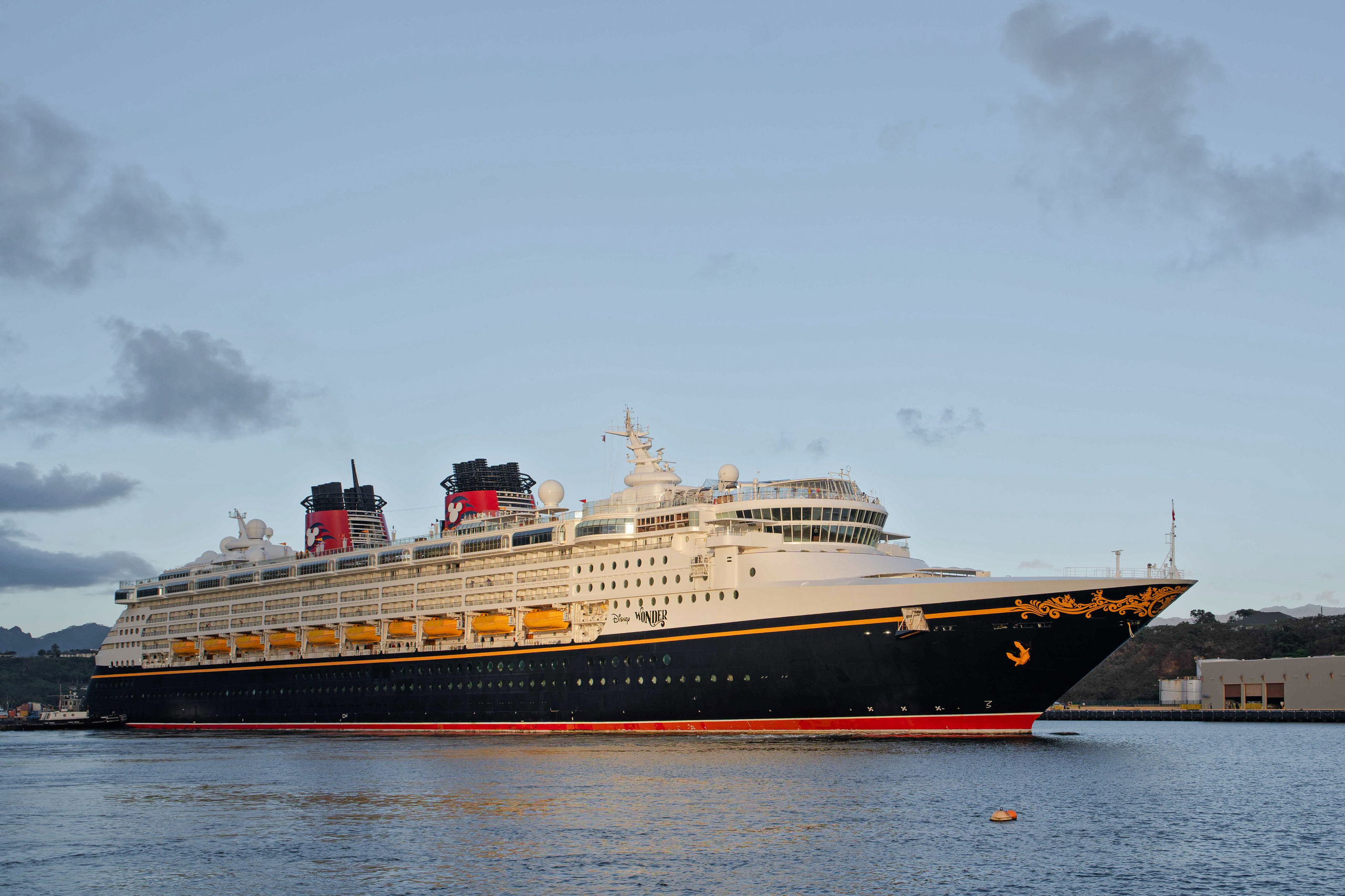 SHIPS. Awards winning photographer in Kauai, Hawaii