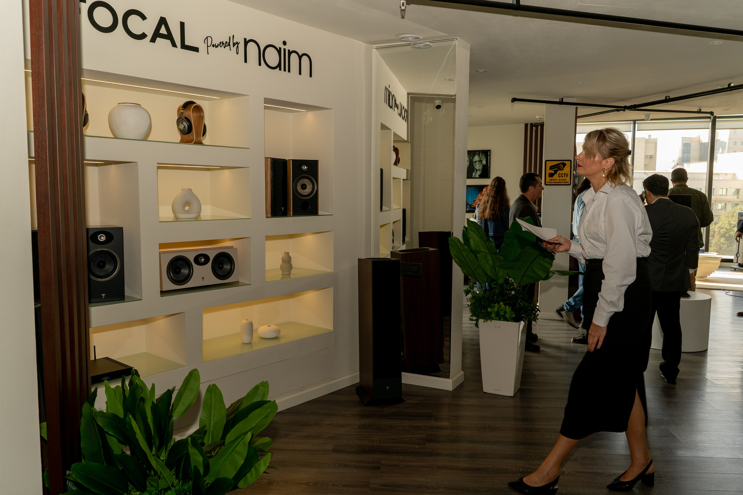 Luxsound LLC açılış. Fotoqraf Vəli Məmmədov