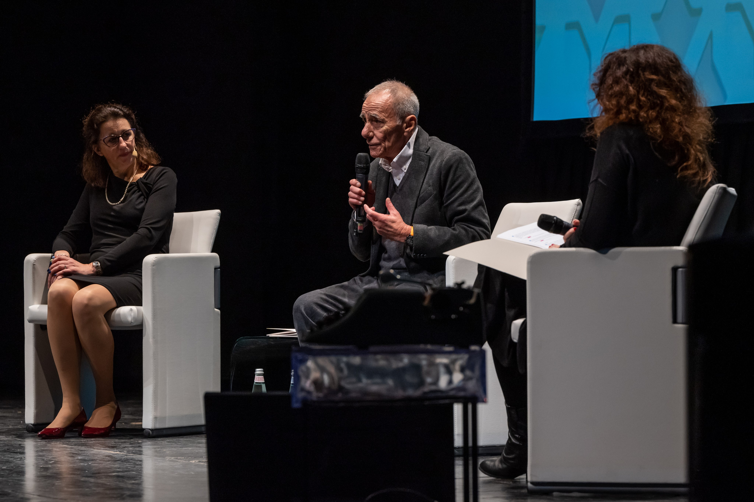 Roberto Vecchioni Teatro Alba. “Gianmaria Coscia fotografo per passione”