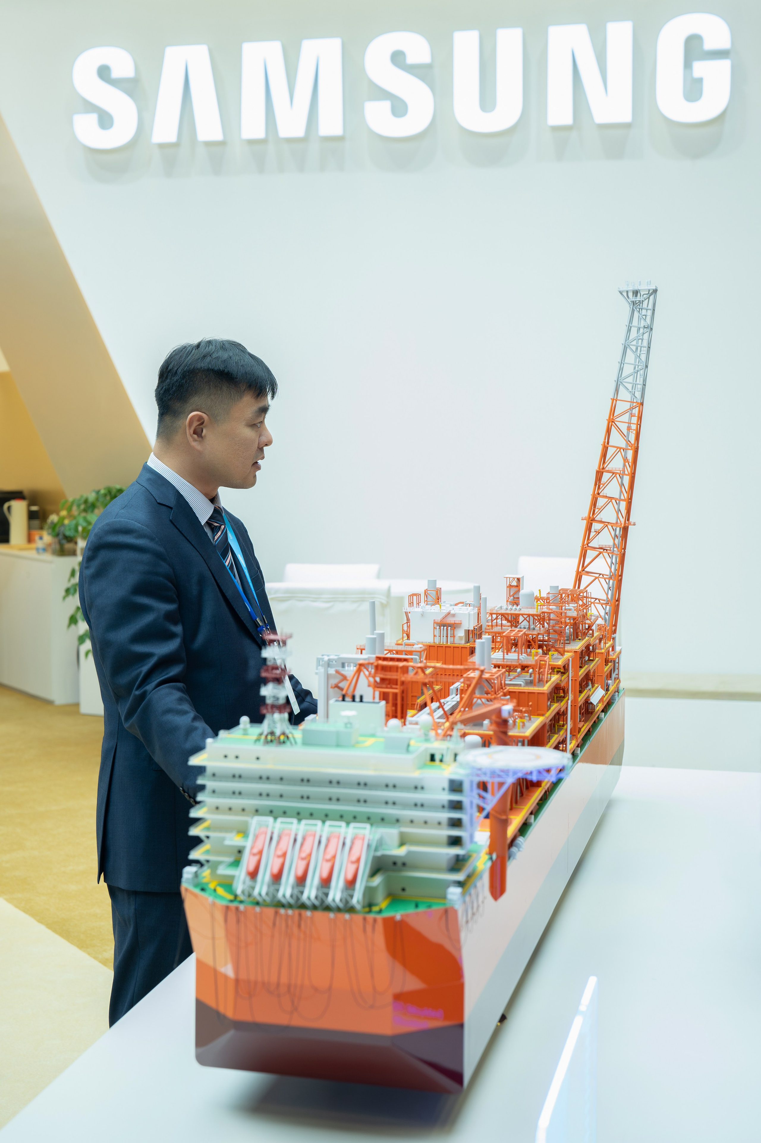 Inside Qatar LNG Forum 2026. Family, fashion & event photographer in Doha