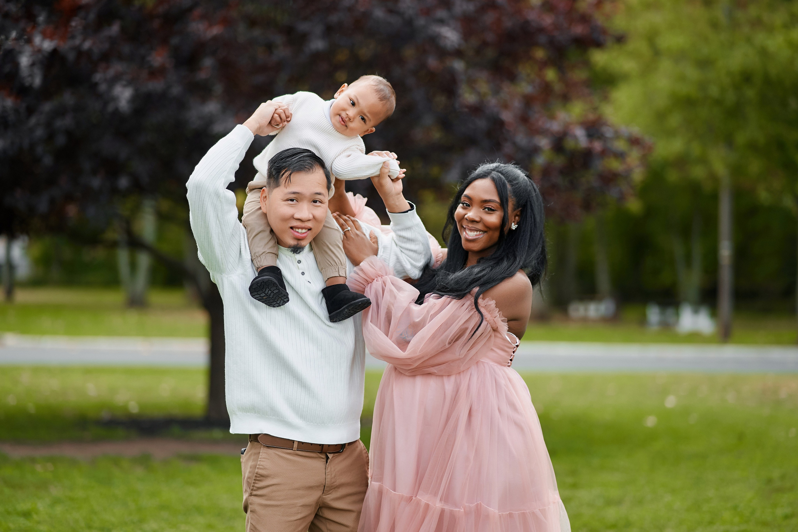 Maternity indoor and studio photoshoot. Professional Wedding and event photographer USA New York