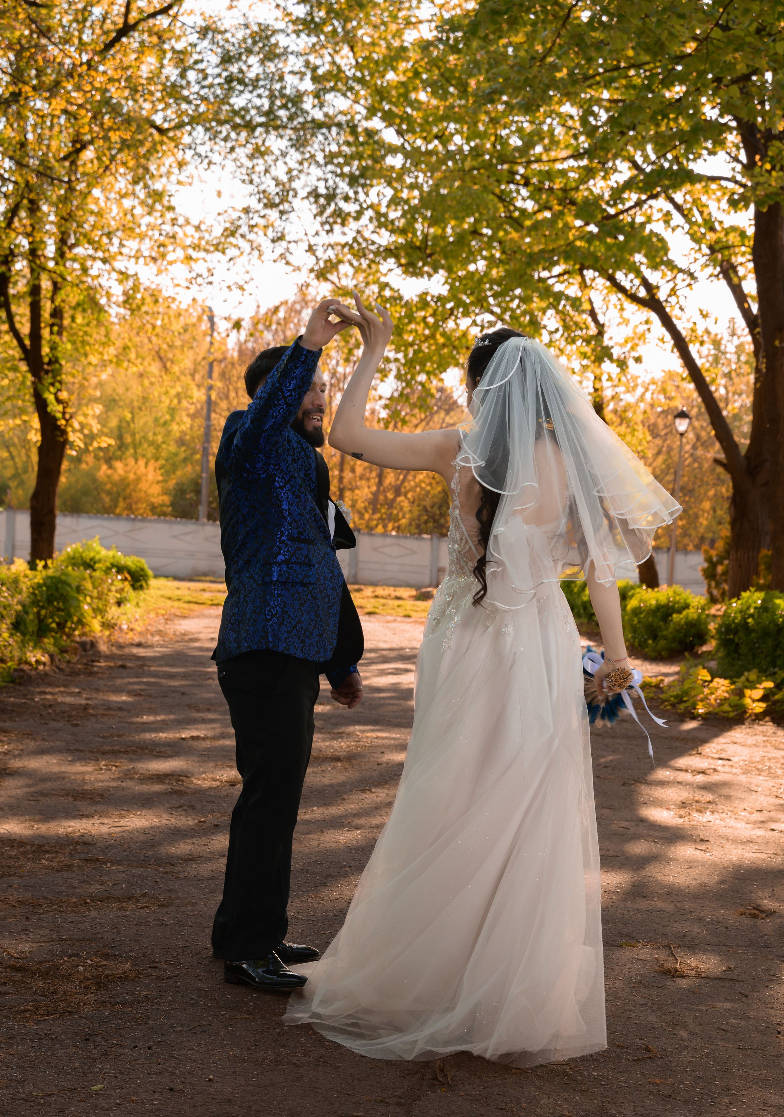 Wedding. Hand for photos