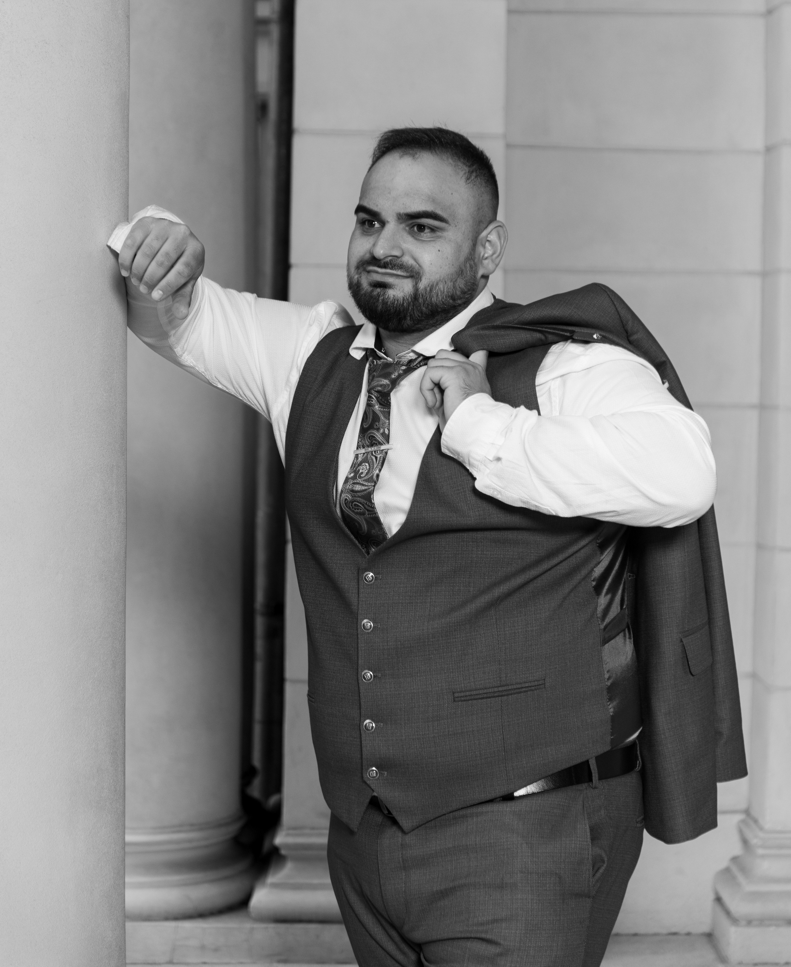 Civil Ceremony Florin — Alexandra. Hand for photos