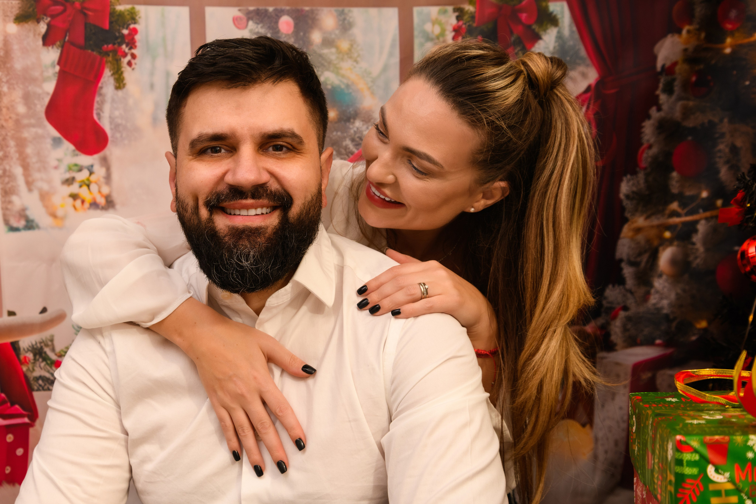 Christmas Photoshoot. Hand for photos