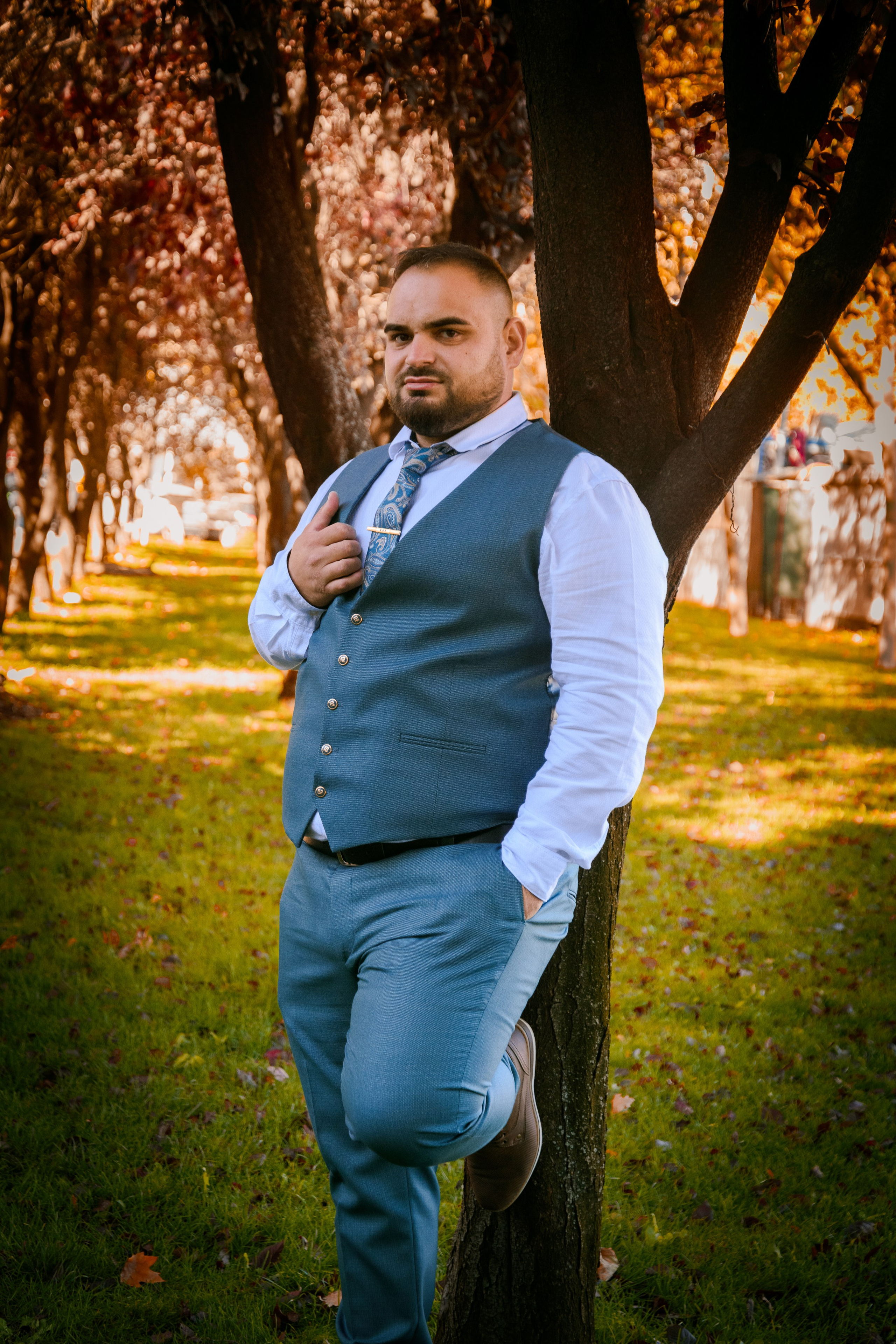 Civil Ceremony Florin — Alexandra. Hand for photos