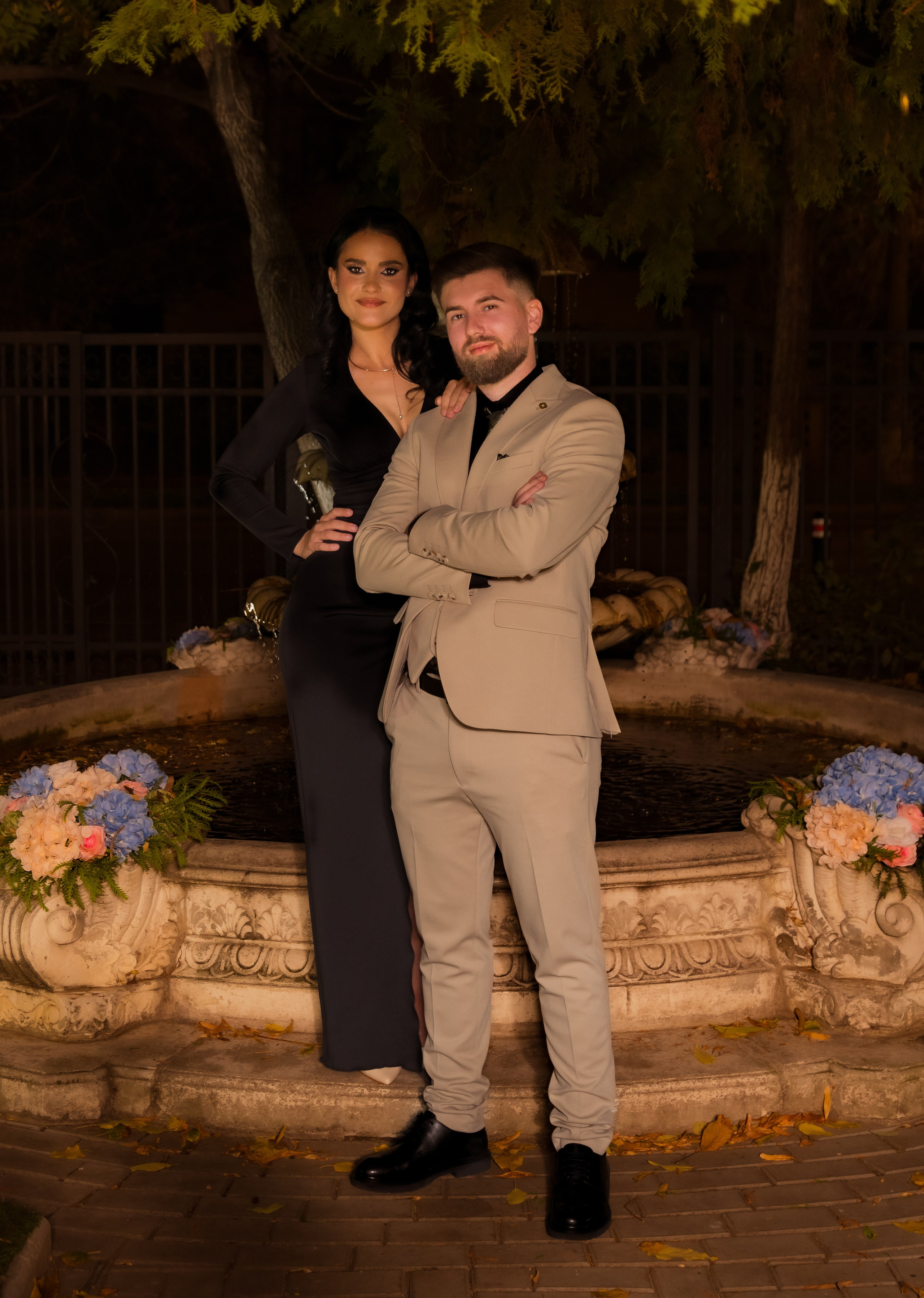 Couple. Hand for photos