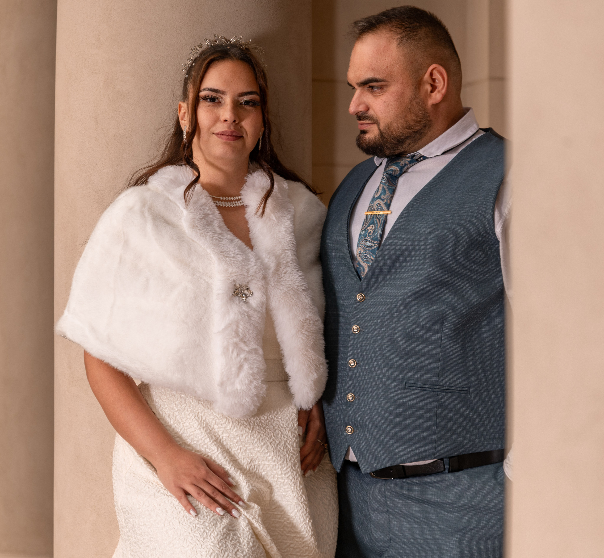 Civil Ceremony Florin — Alexandra. Hand for photos