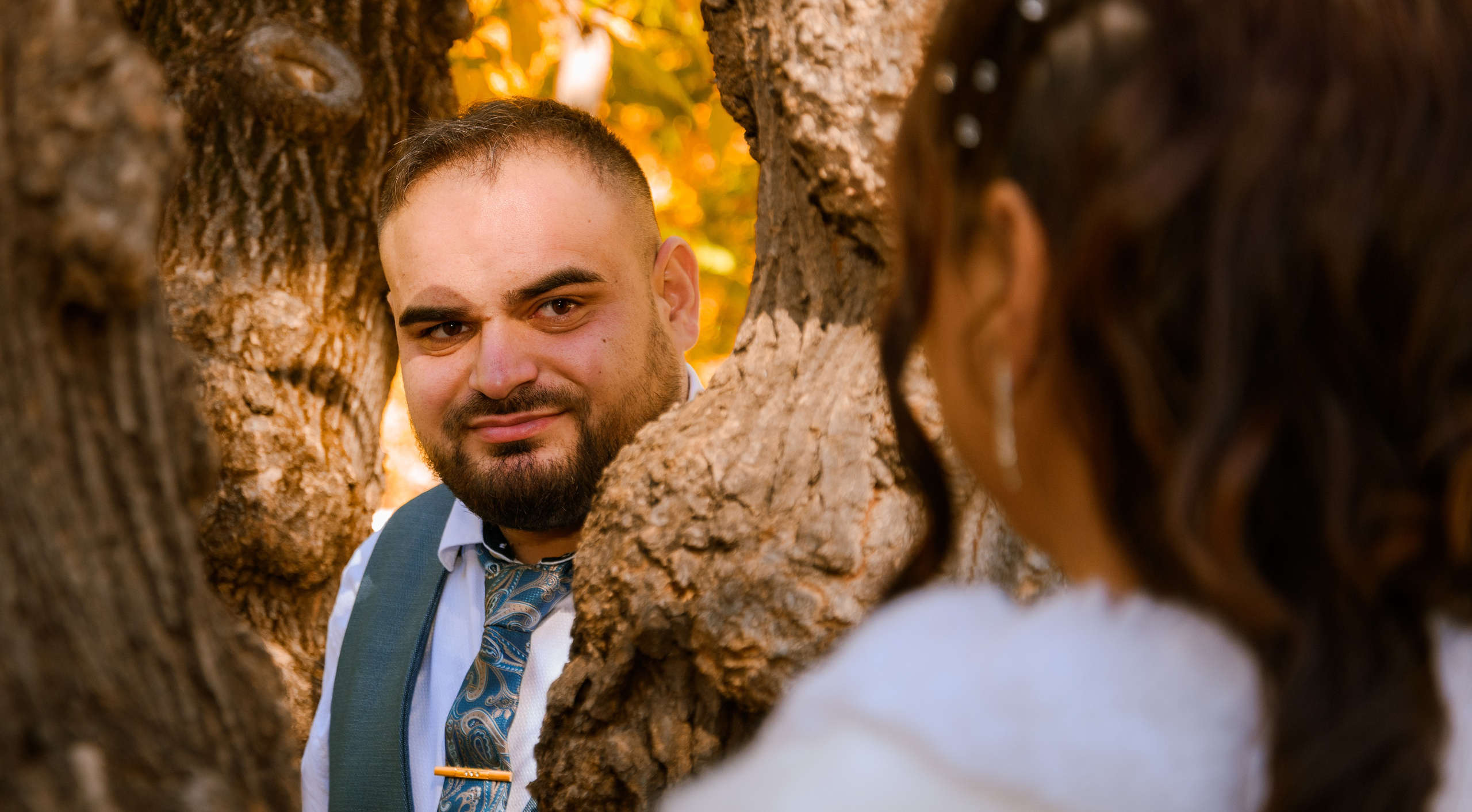 Civil Ceremony Florin — Alexandra. Hand for photos