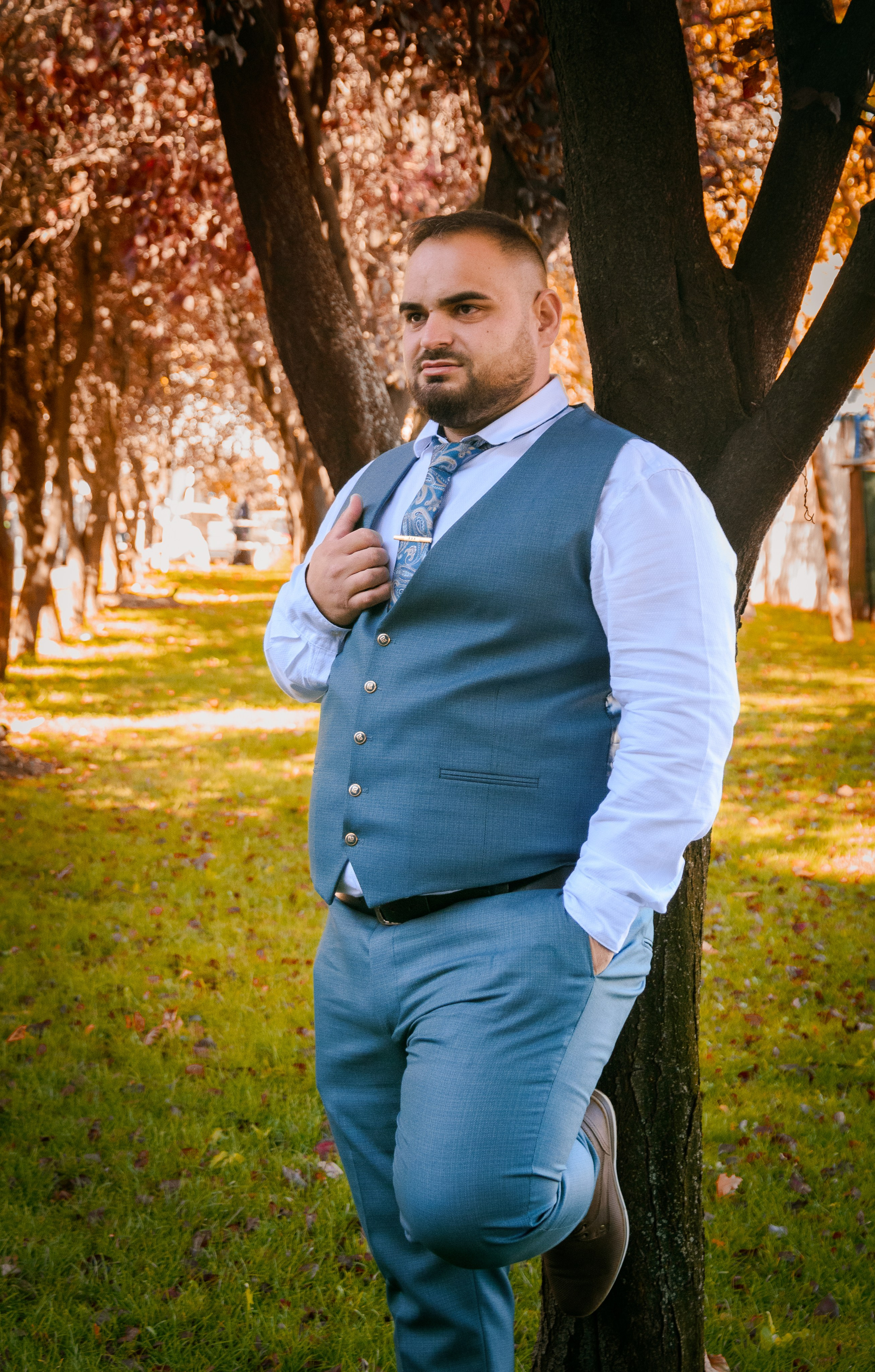 Civil Ceremony Florin — Alexandra. Hand for photos