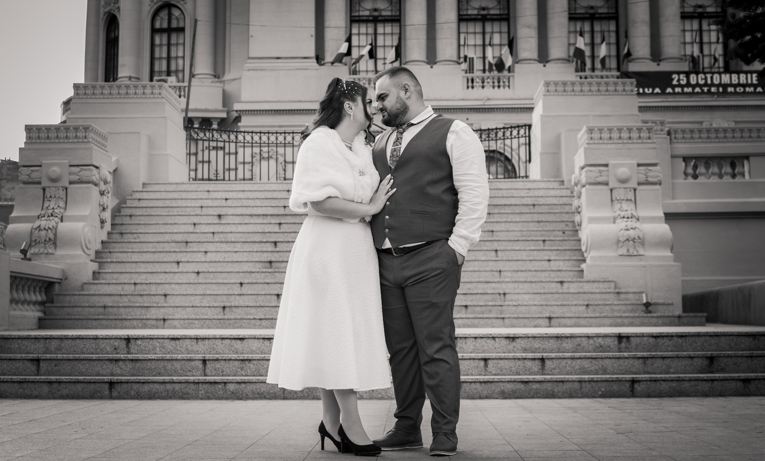 Civil Ceremony Florin — Alexandra. Hand for photos