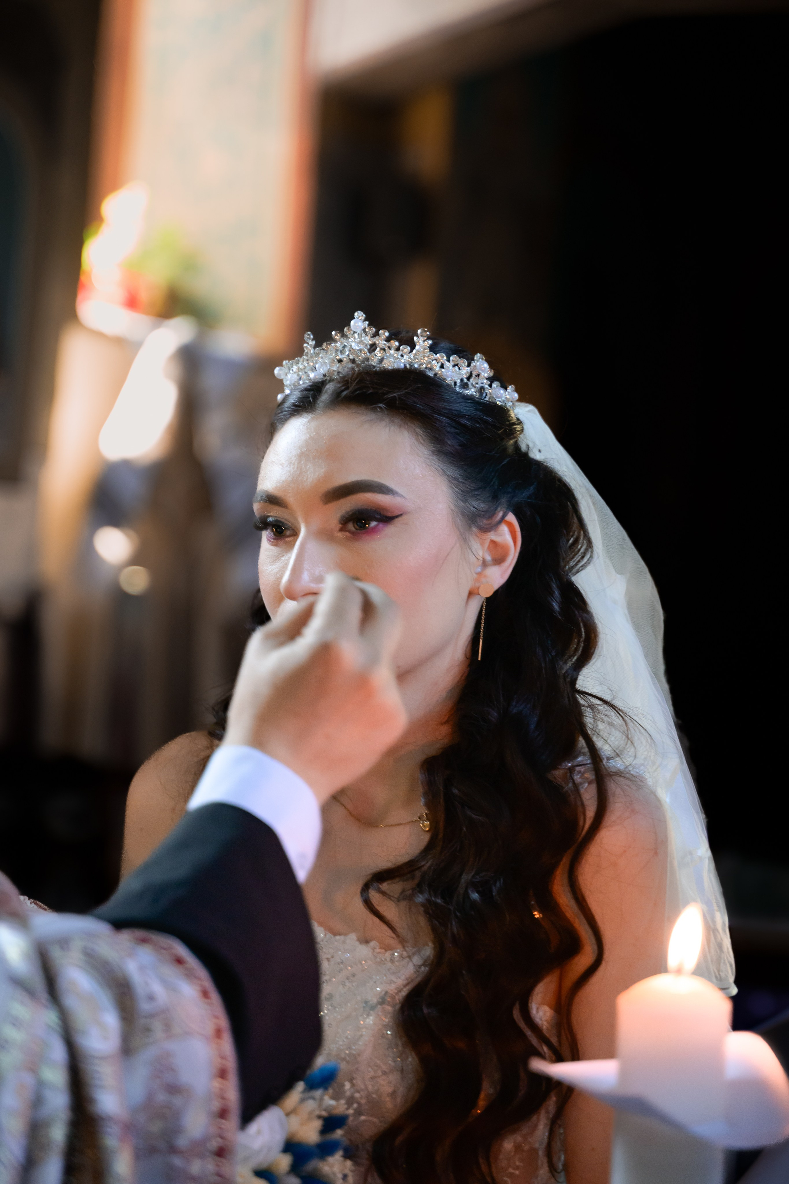 Wedding. Hand for photos