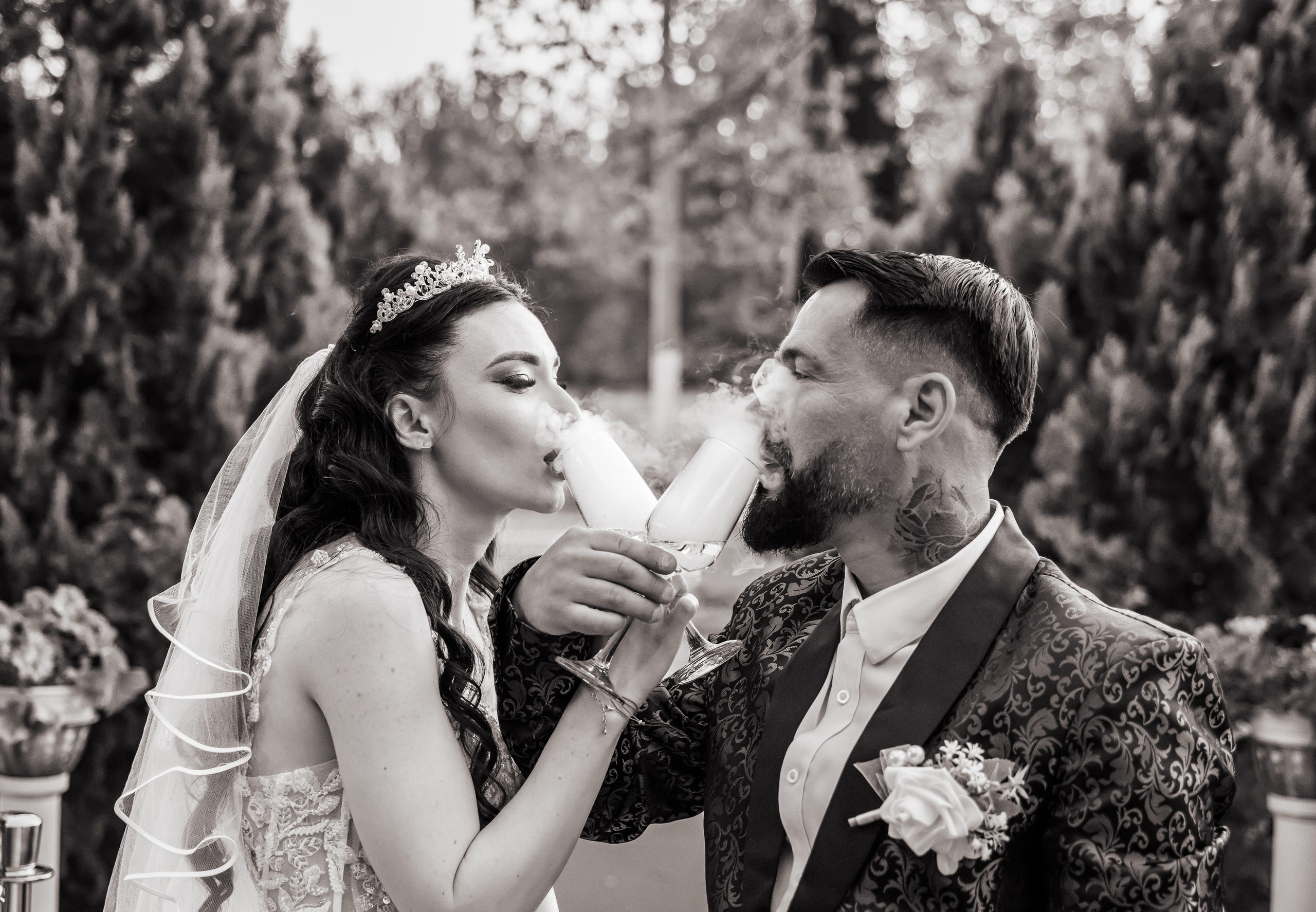 Wedding. Hand for photos
