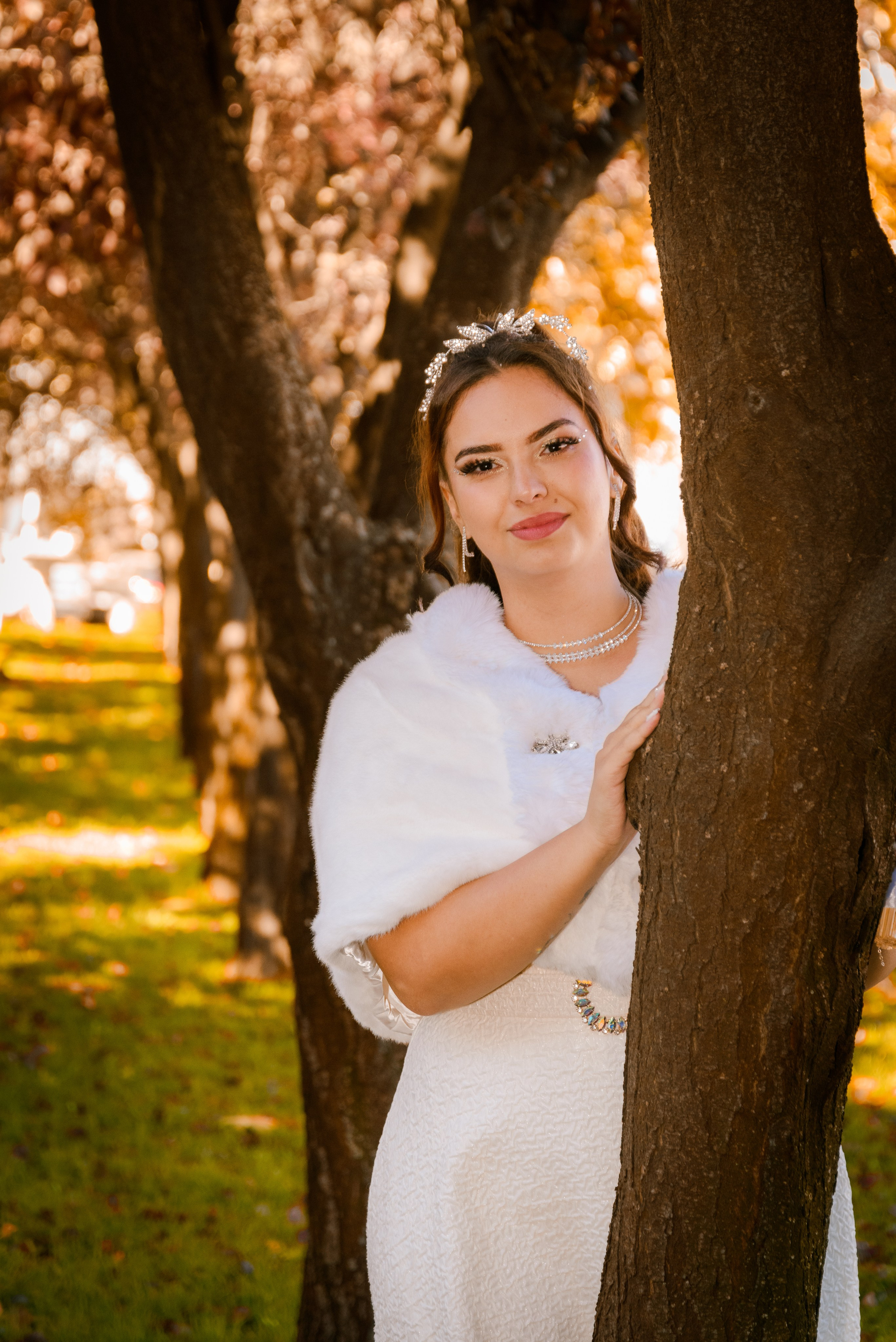 Civil Ceremony Florin — Alexandra. Hand for photos