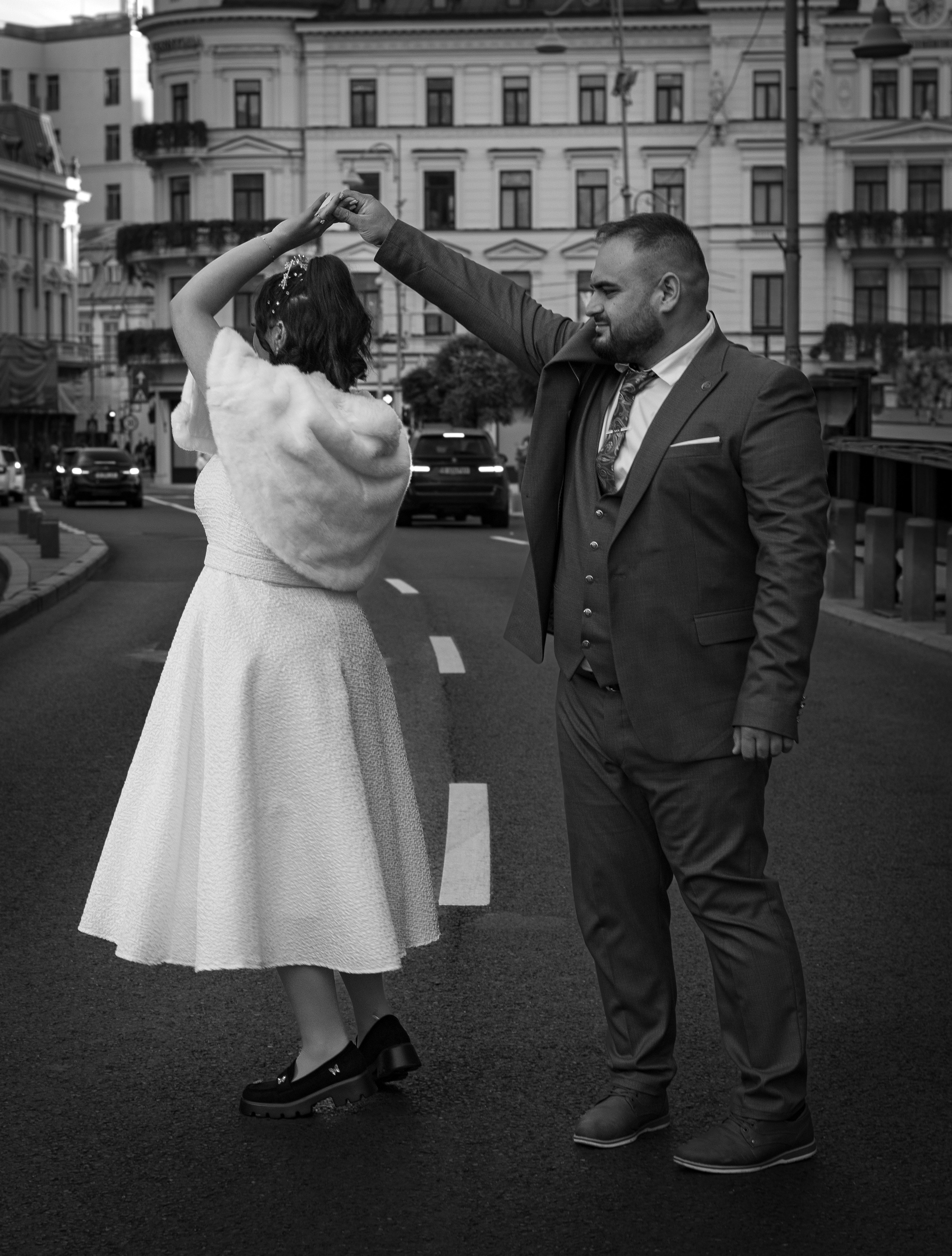 Civil Ceremony Florin — Alexandra. Hand for photos