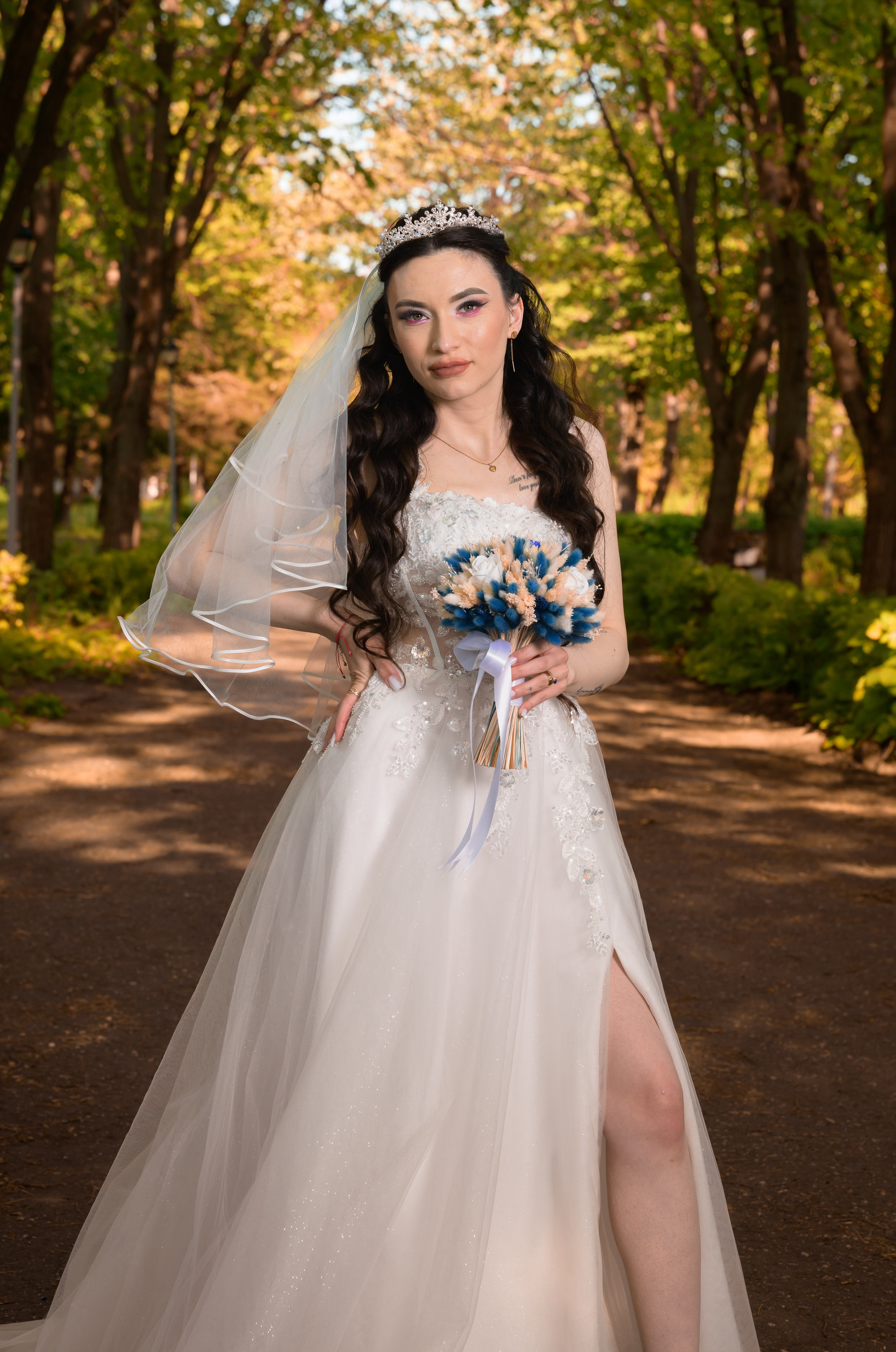 Wedding. Hand for photos
