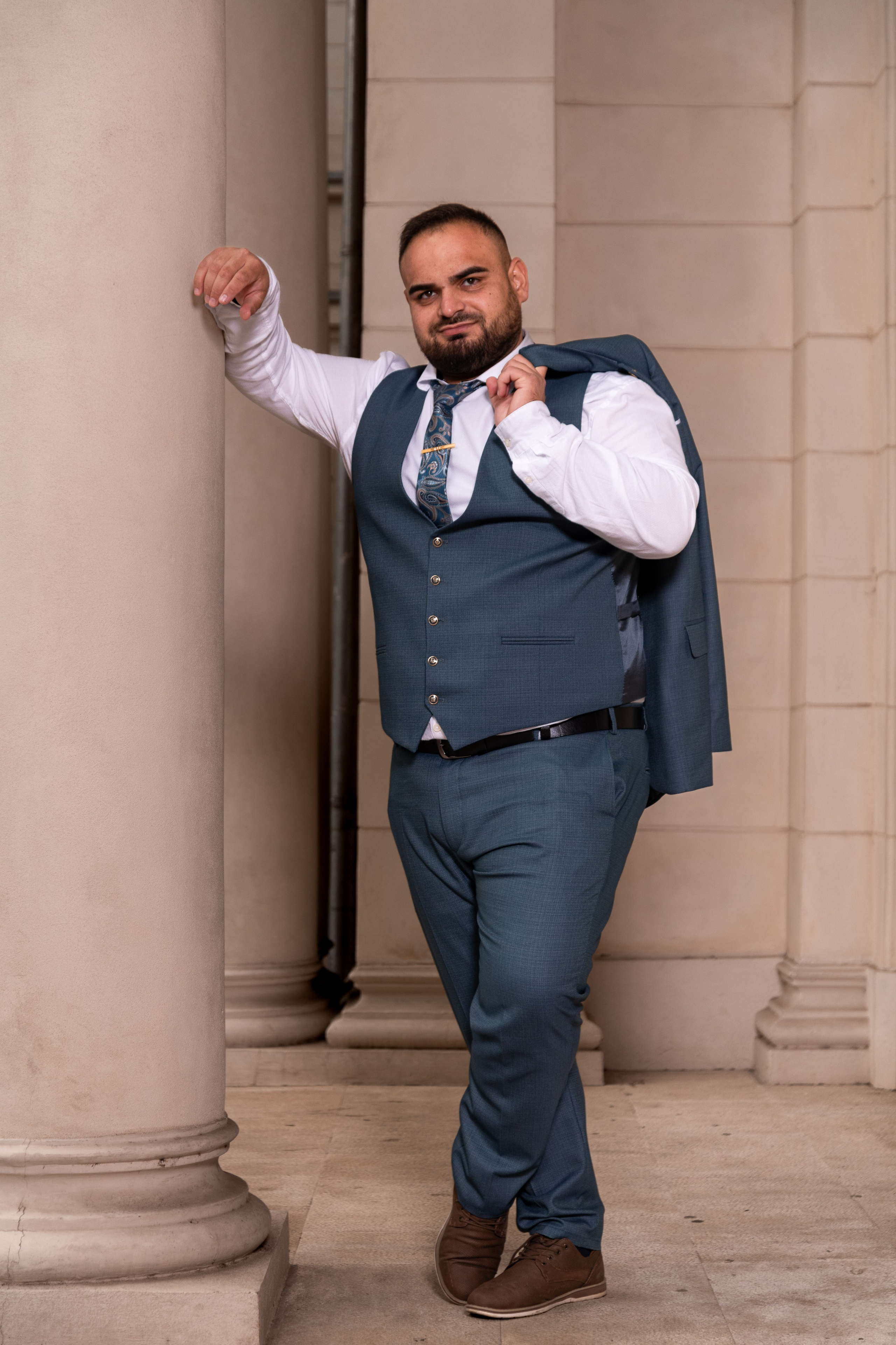 Civil Ceremony Florin — Alexandra. Hand for photos