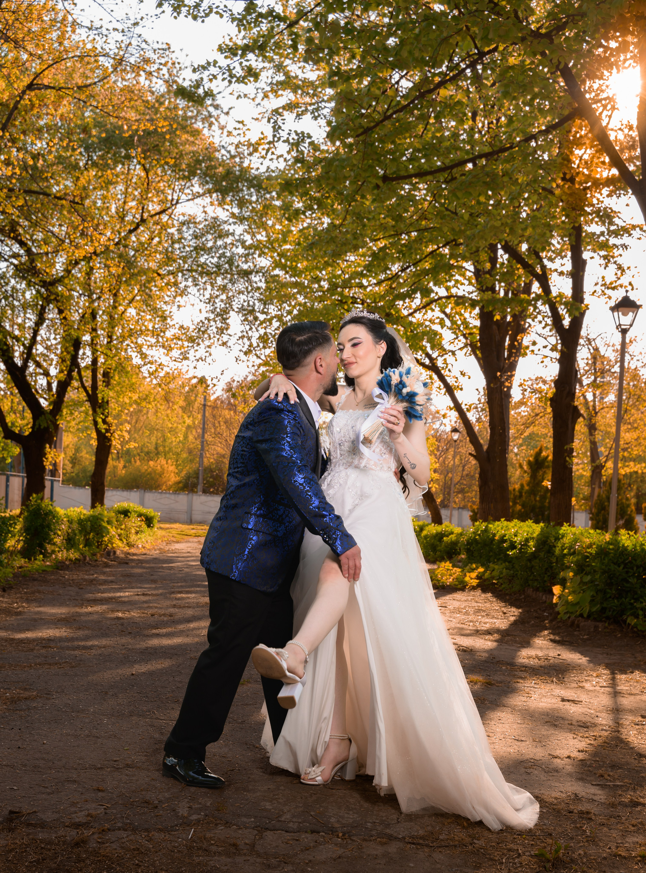 Wedding. Hand for photos
