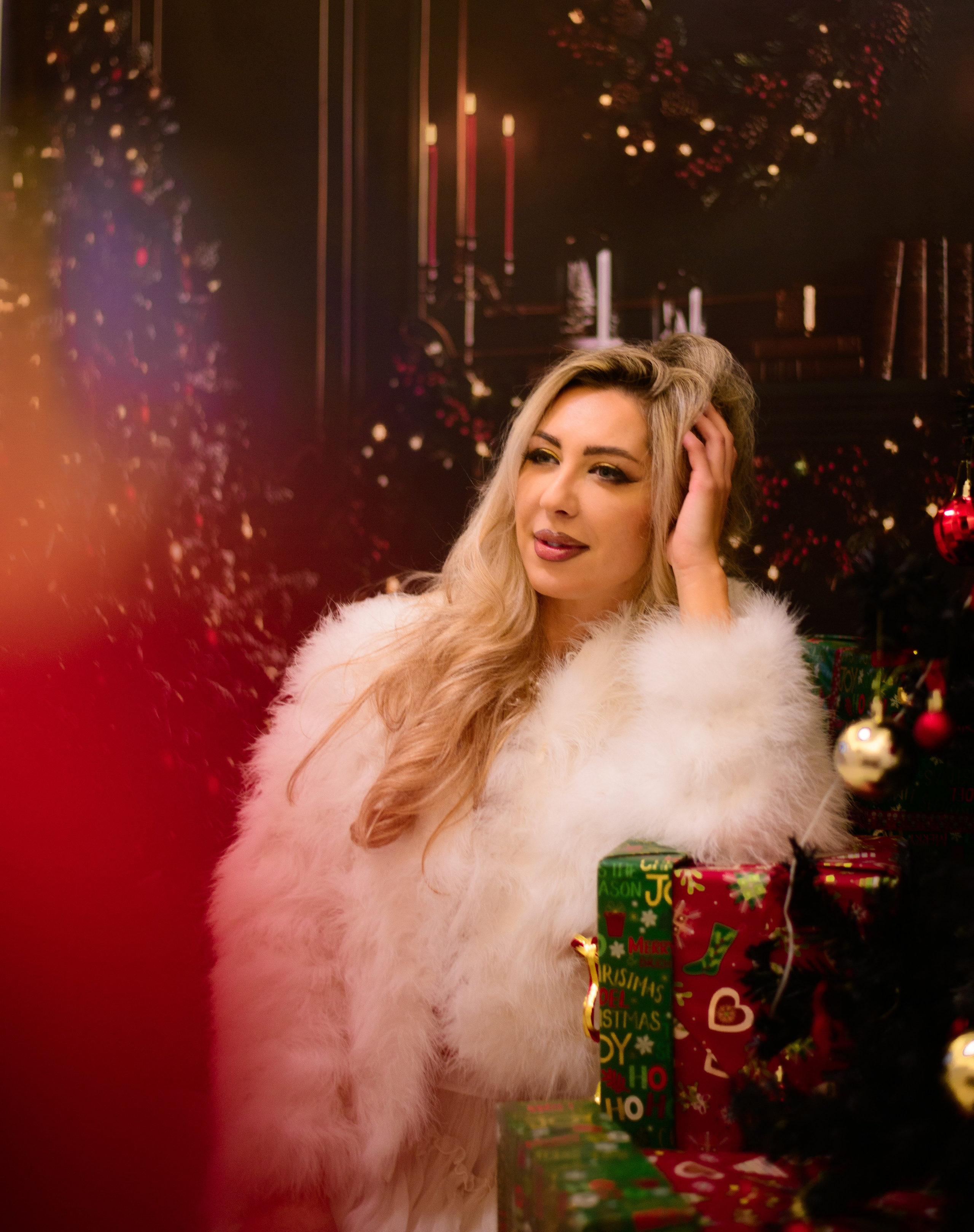 Christmas Photoshoot. Hand for photos