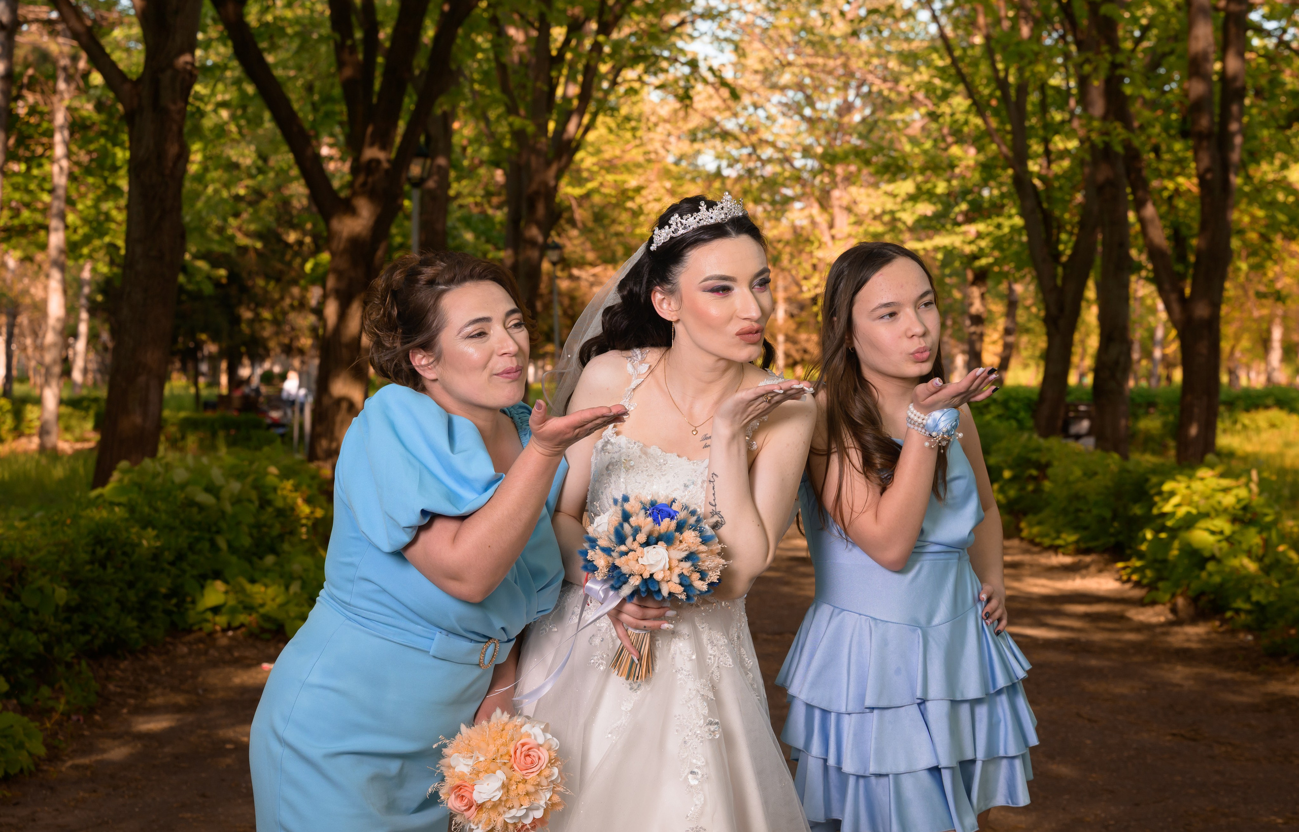 Wedding. Hand for photos