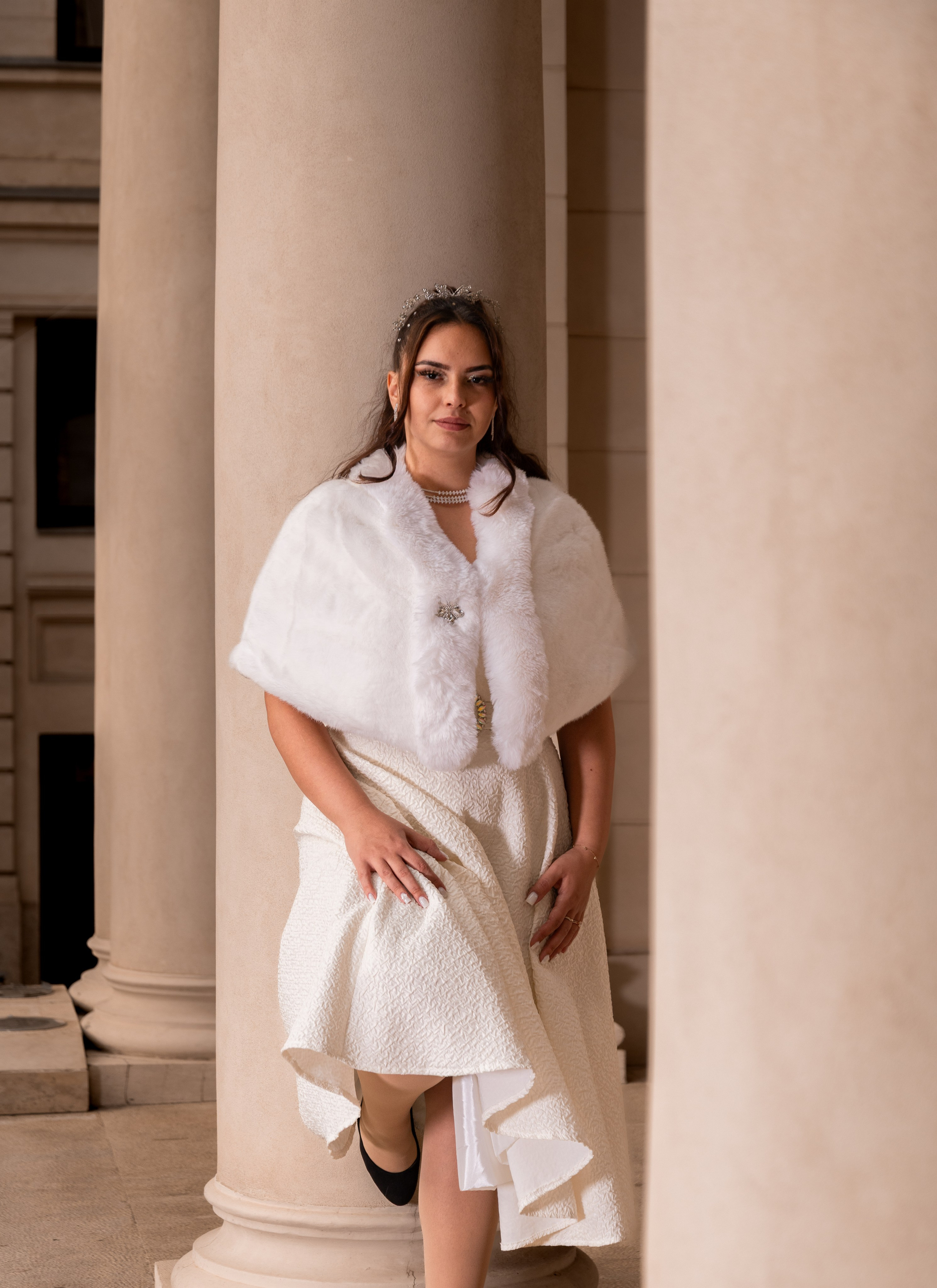 Civil Ceremony Florin — Alexandra. Hand for photos