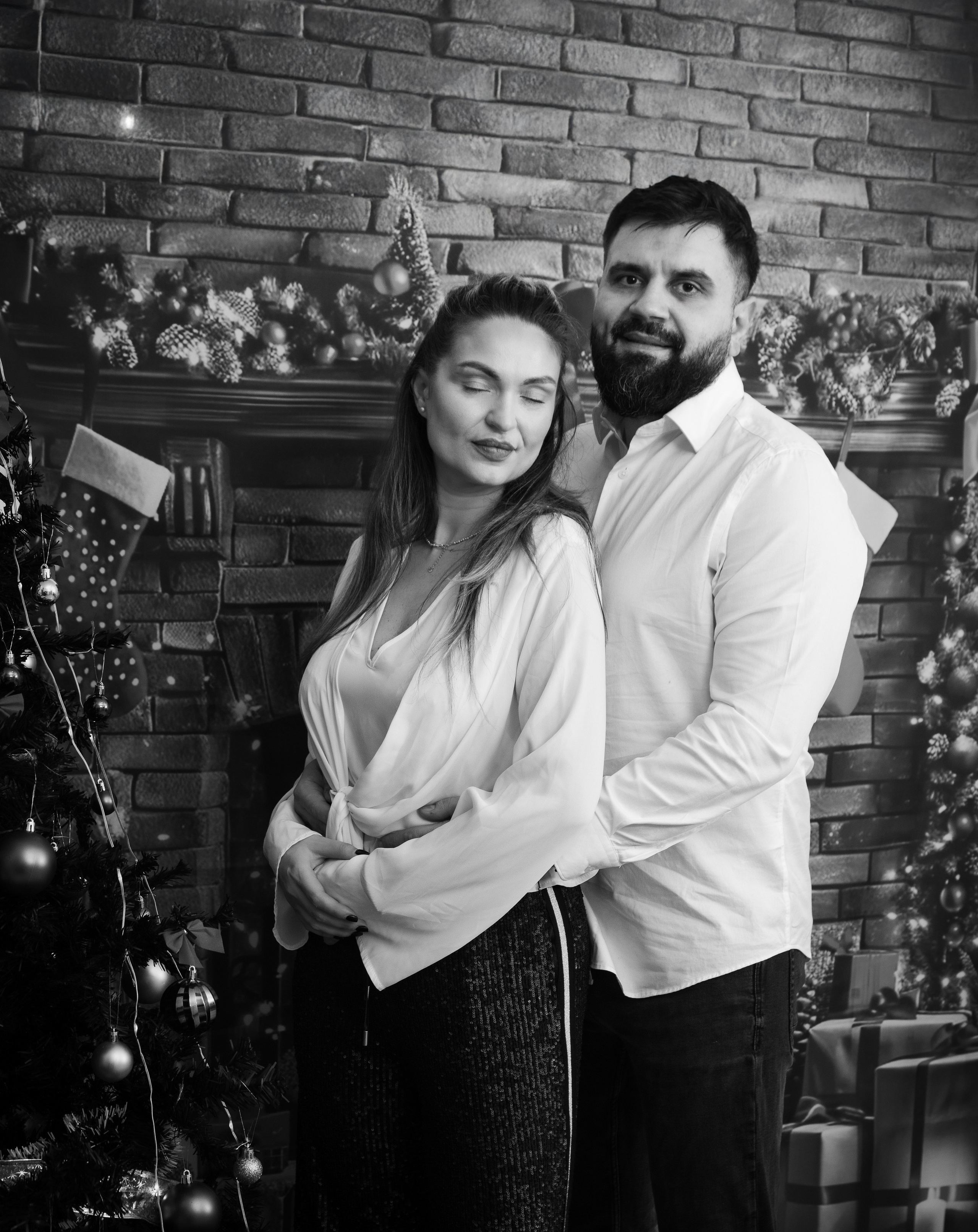 Christmas Photoshoot. Hand for photos