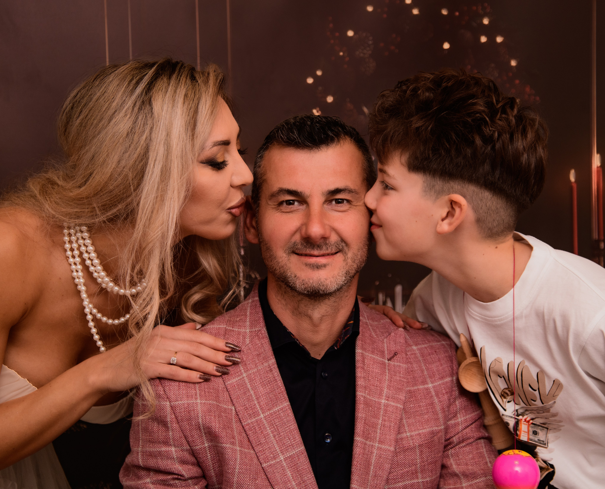 Christmas Photoshoot. Hand for photos