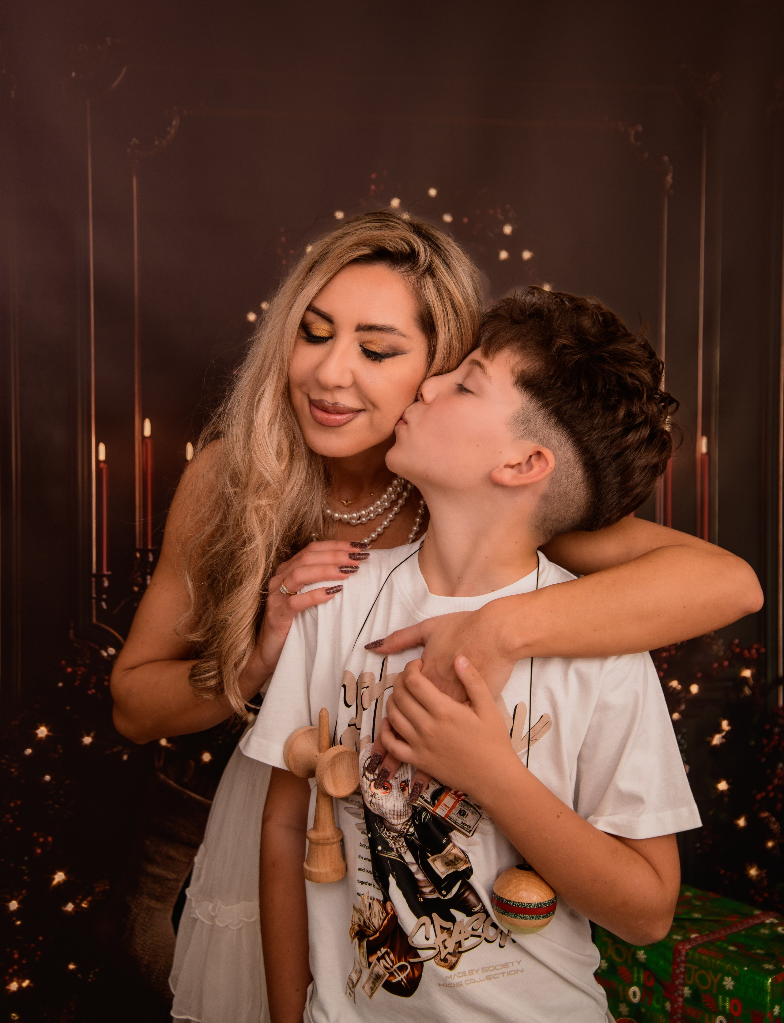 Christmas Photoshoot. Hand for photos