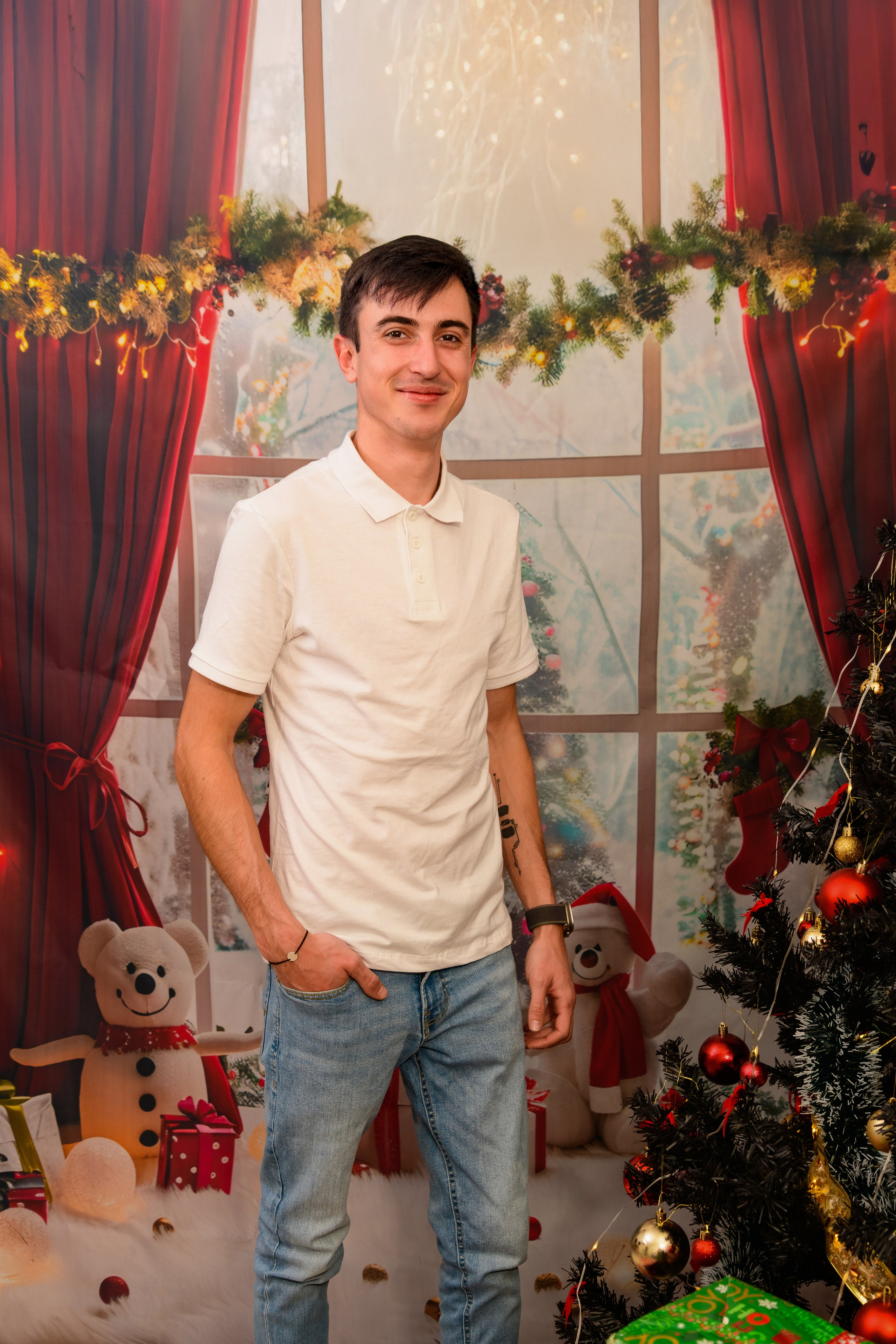 Christmas Photoshoot. Hand for photos