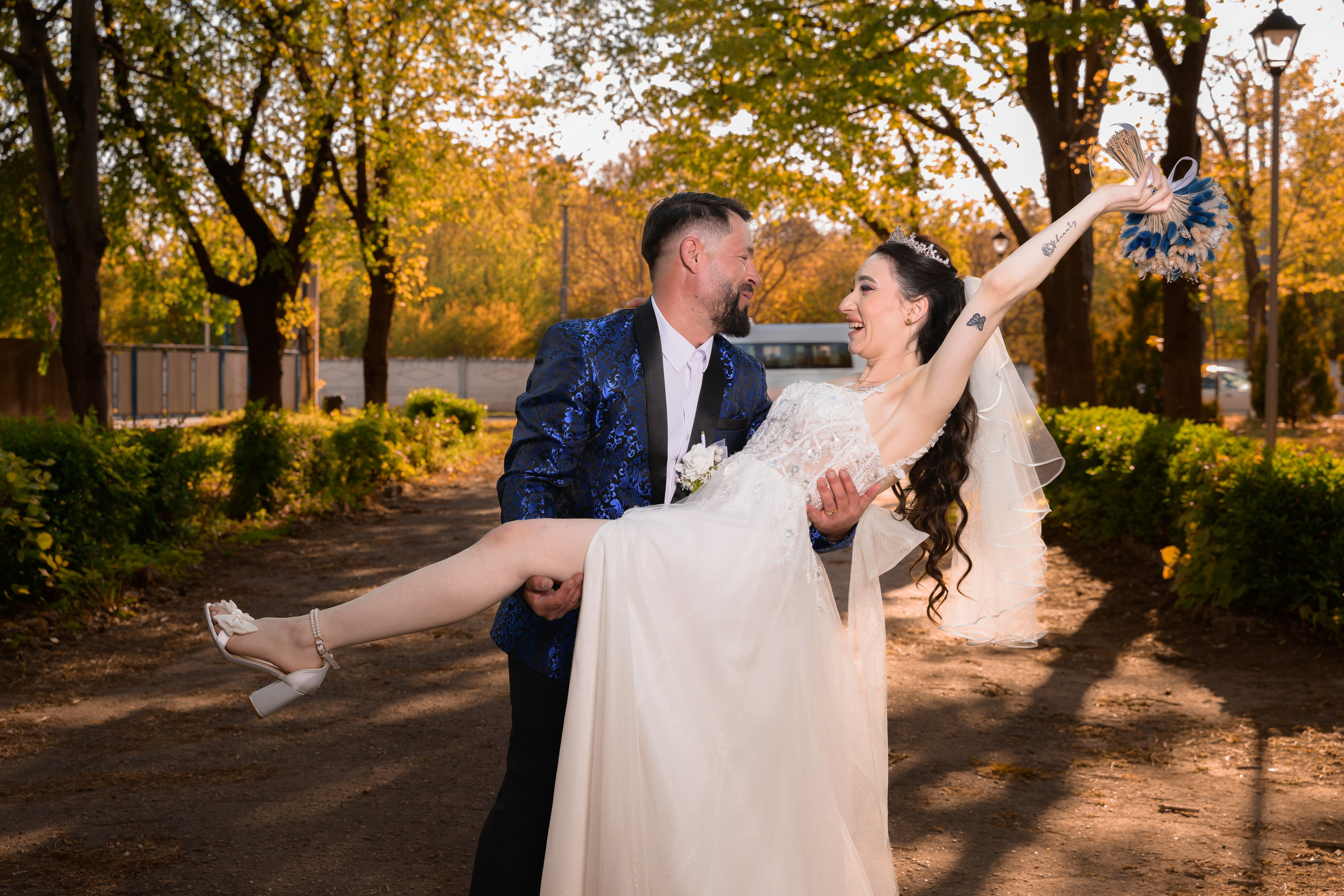 Wedding. Hand for photos