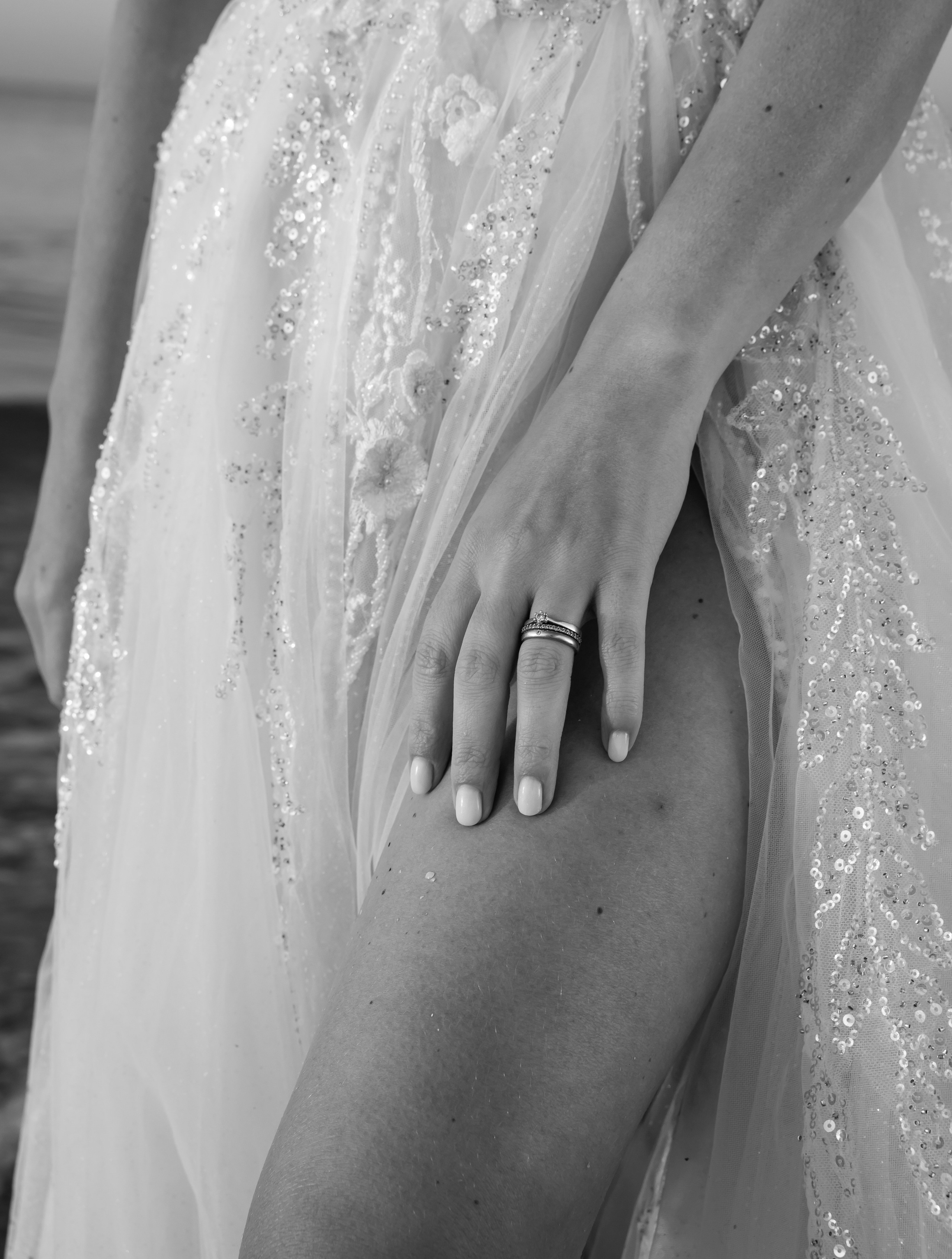 Trash the Dress | Sunrise. Hand for photos