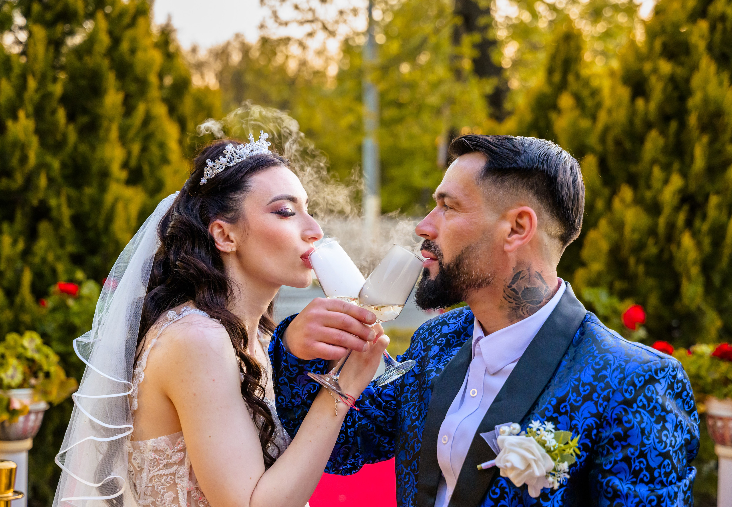 Wedding. Hand for photos