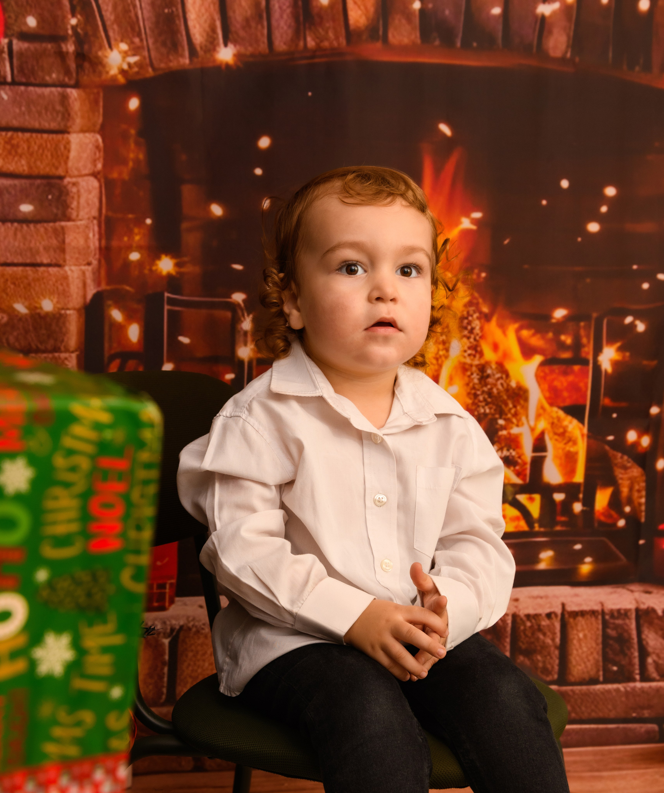 Christmas Photoshoot. Hand for photos