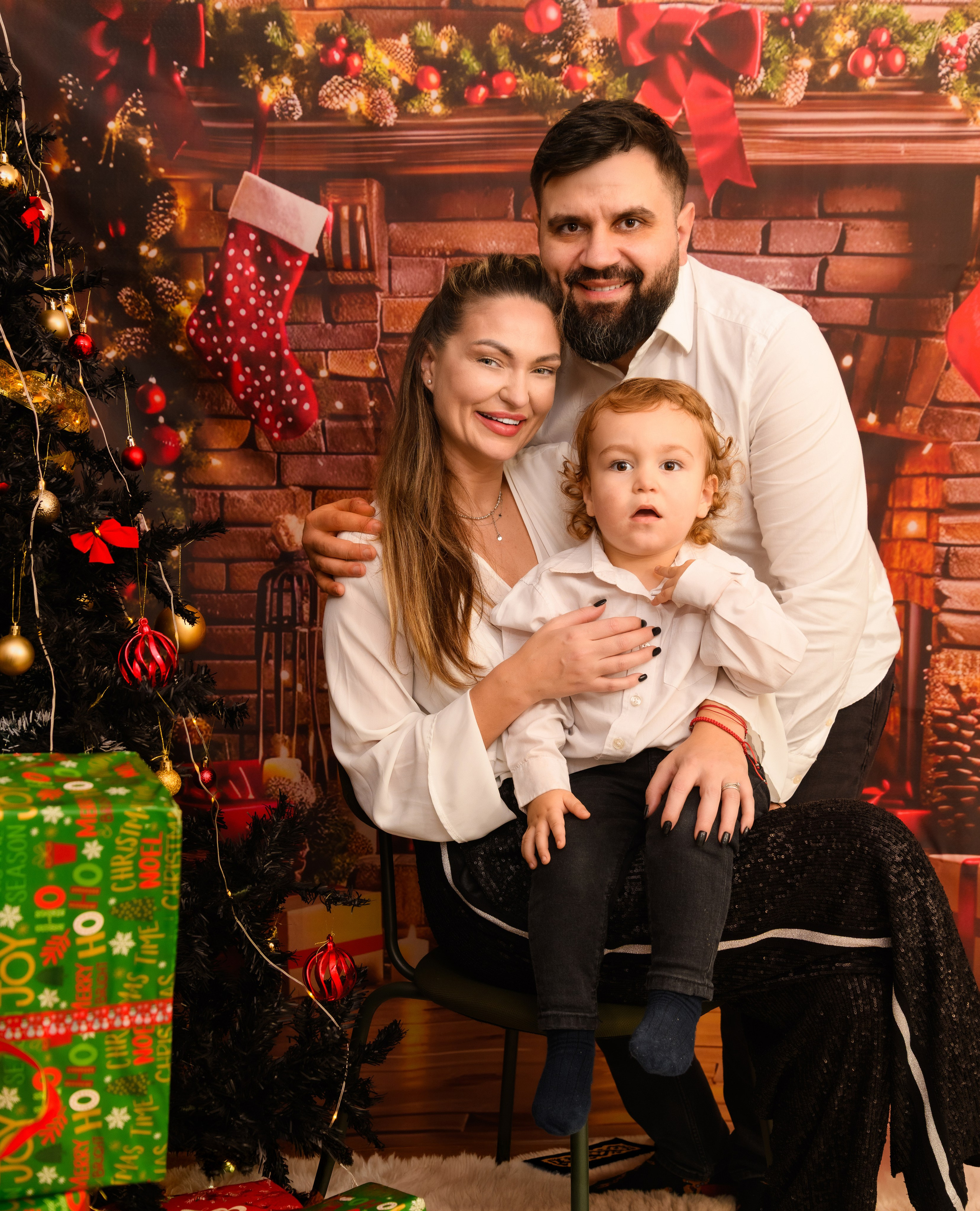 Christmas Photoshoot. Hand for photos