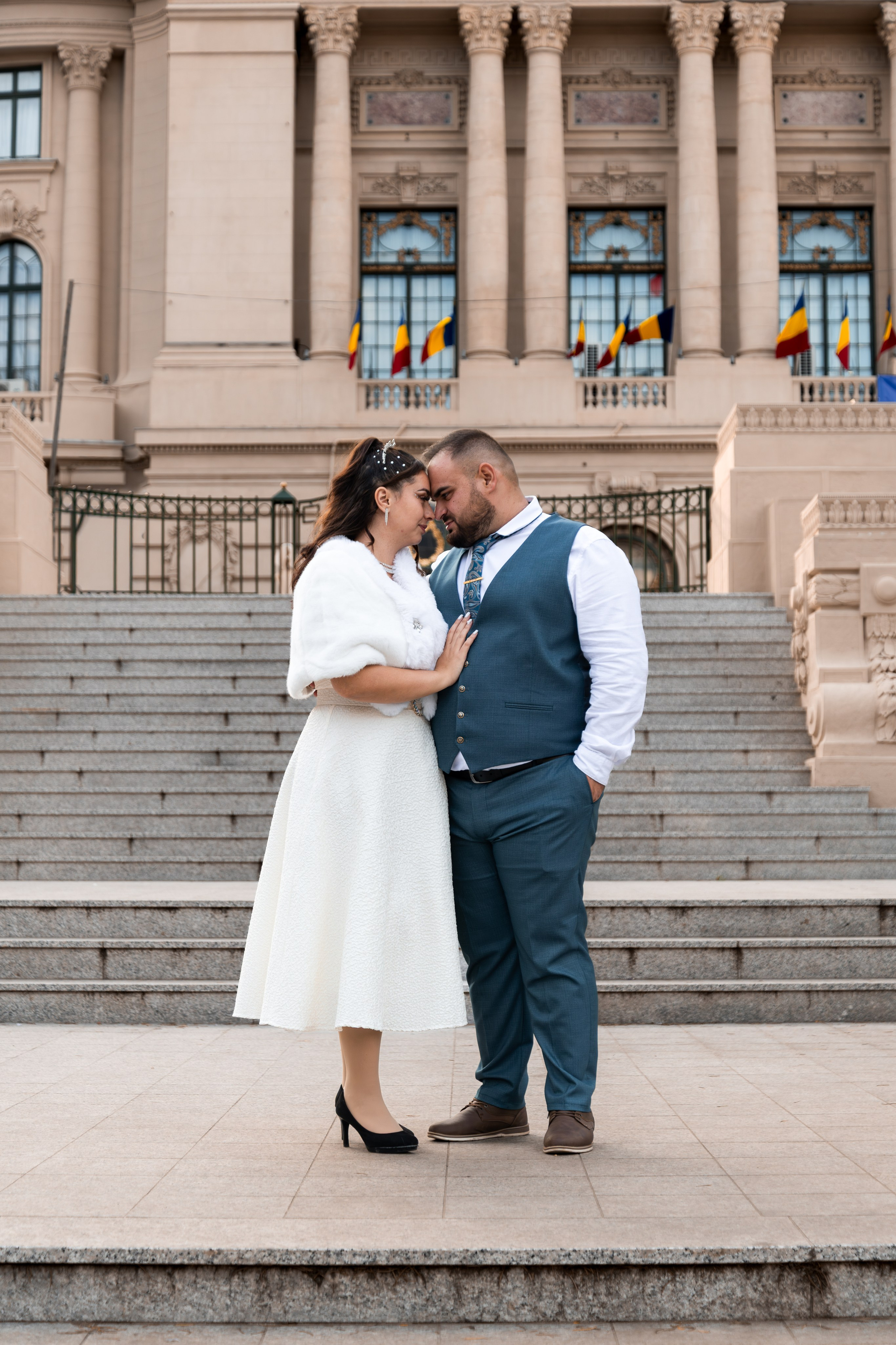 Civil Ceremony Florin — Alexandra. Hand for photos