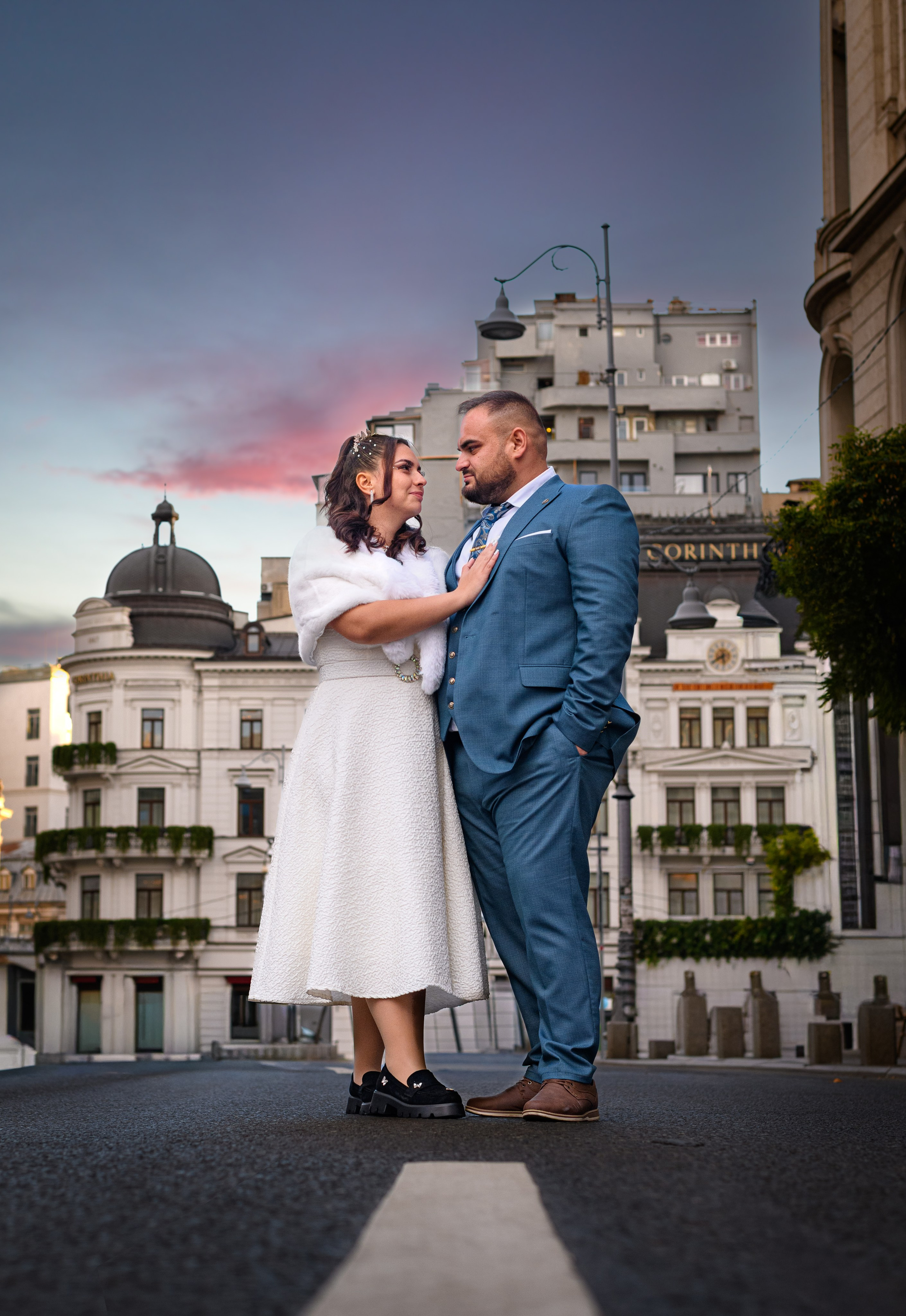 Civil Ceremony Florin — Alexandra. Hand for photos