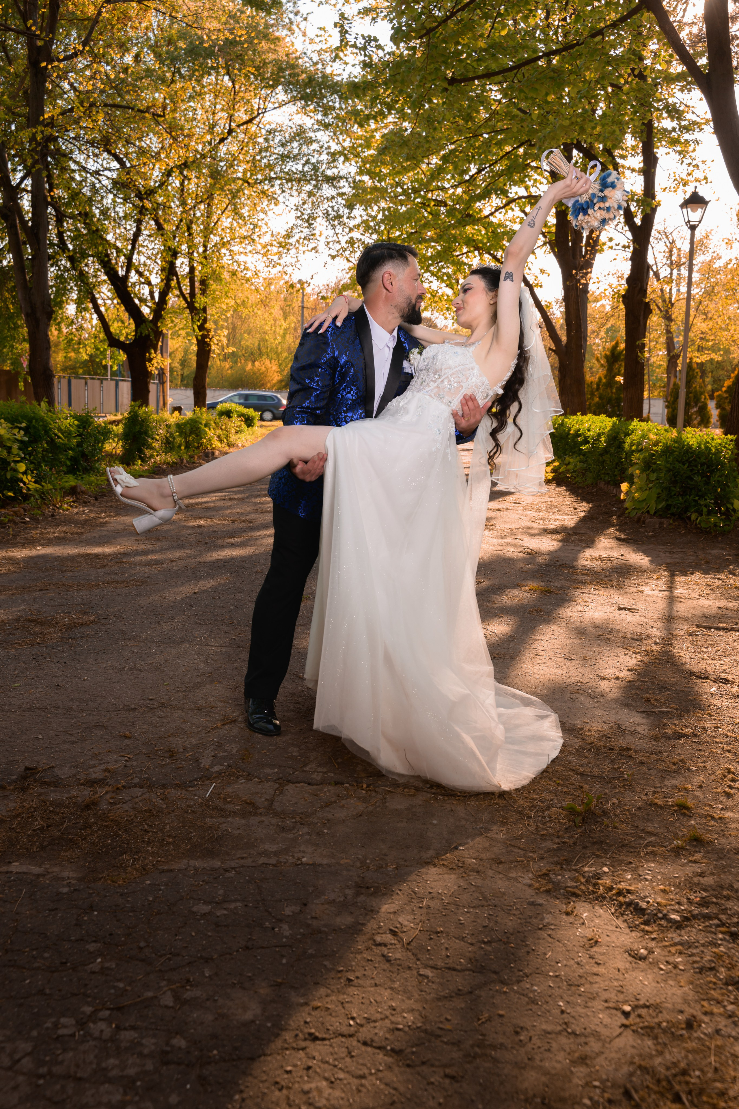 Wedding. Hand for photos