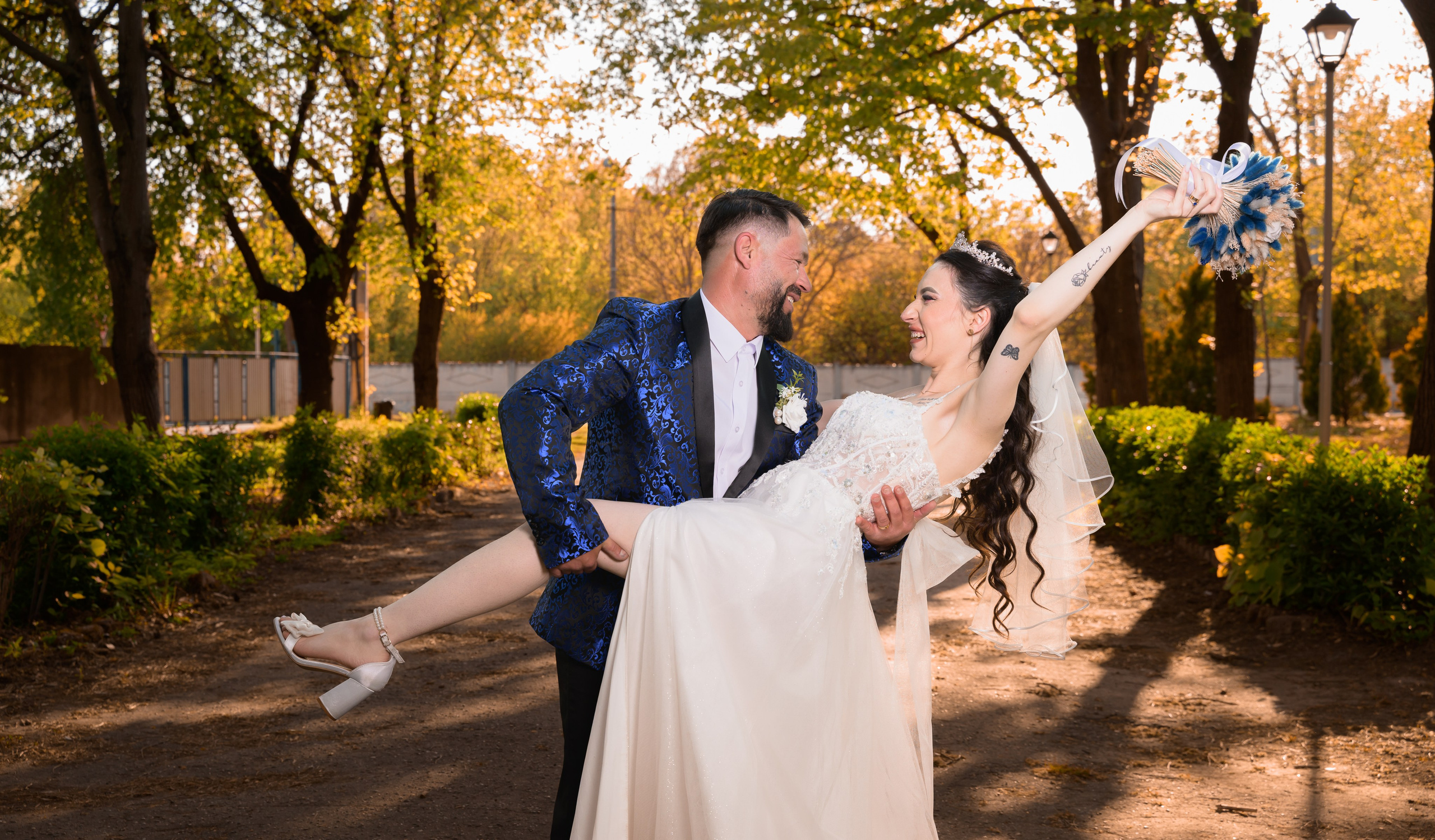Wedding. Hand for photos