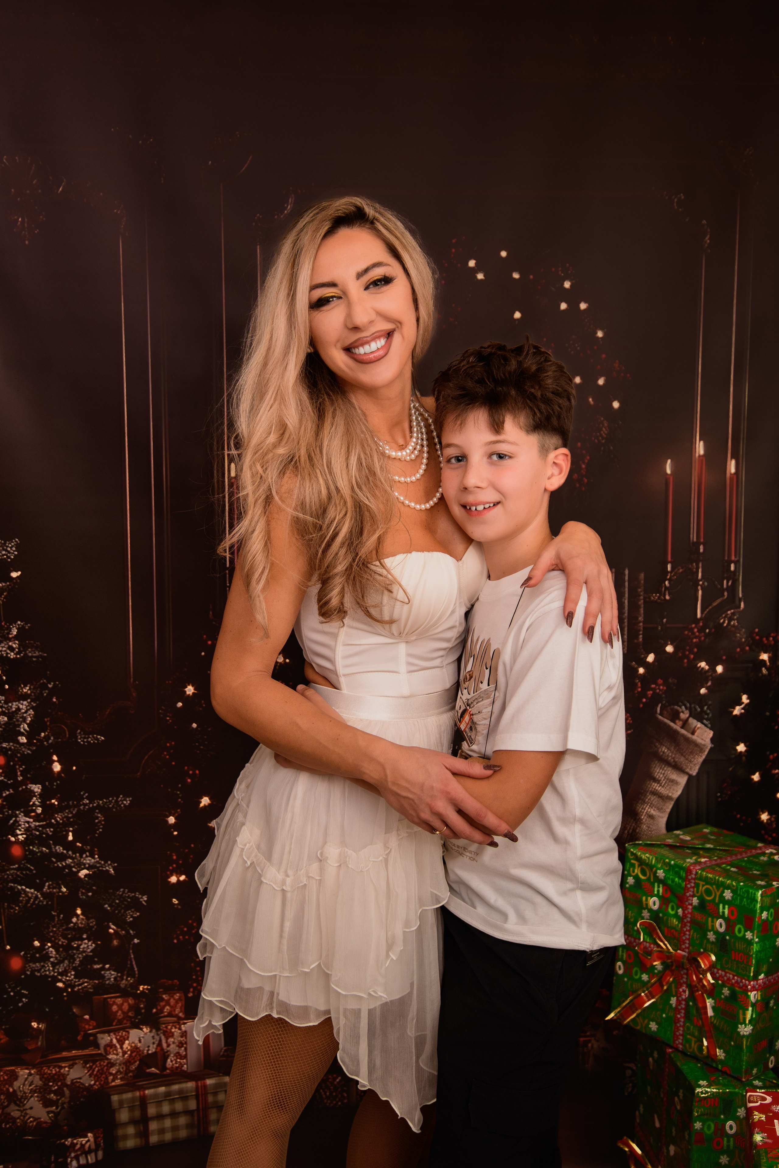 Christmas Photoshoot. Hand for photos