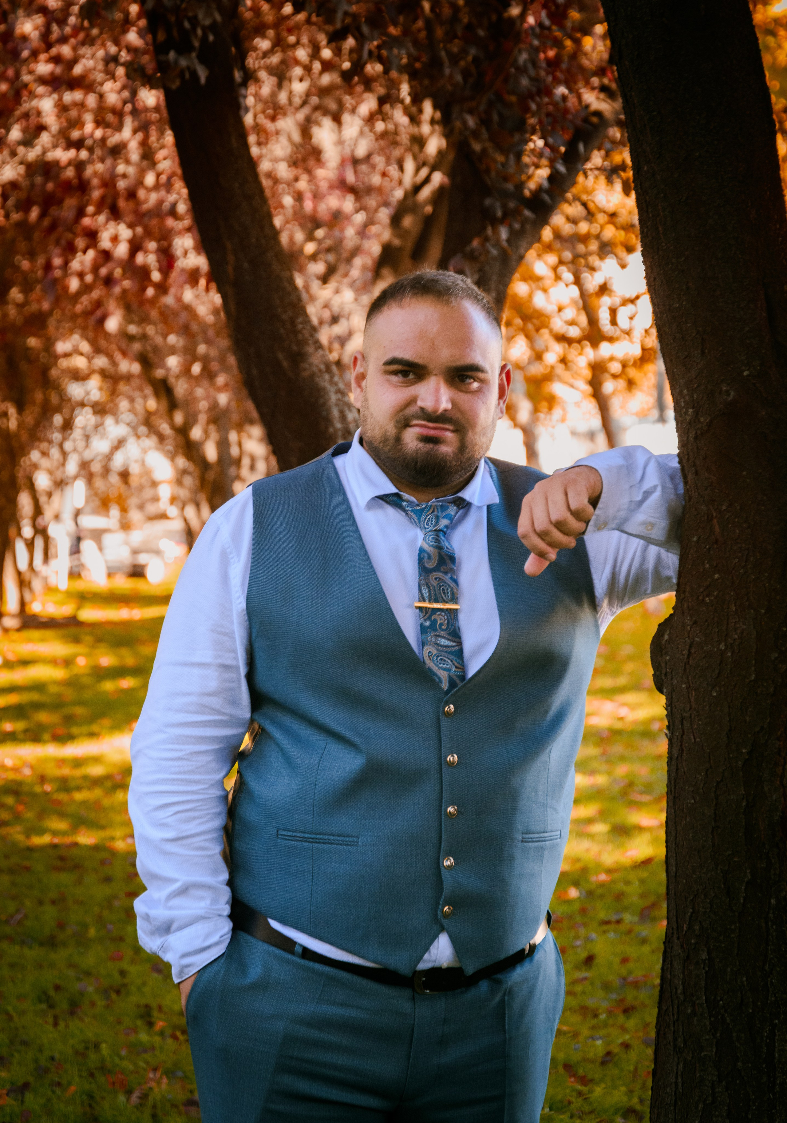 Civil Ceremony Florin — Alexandra. Hand for photos