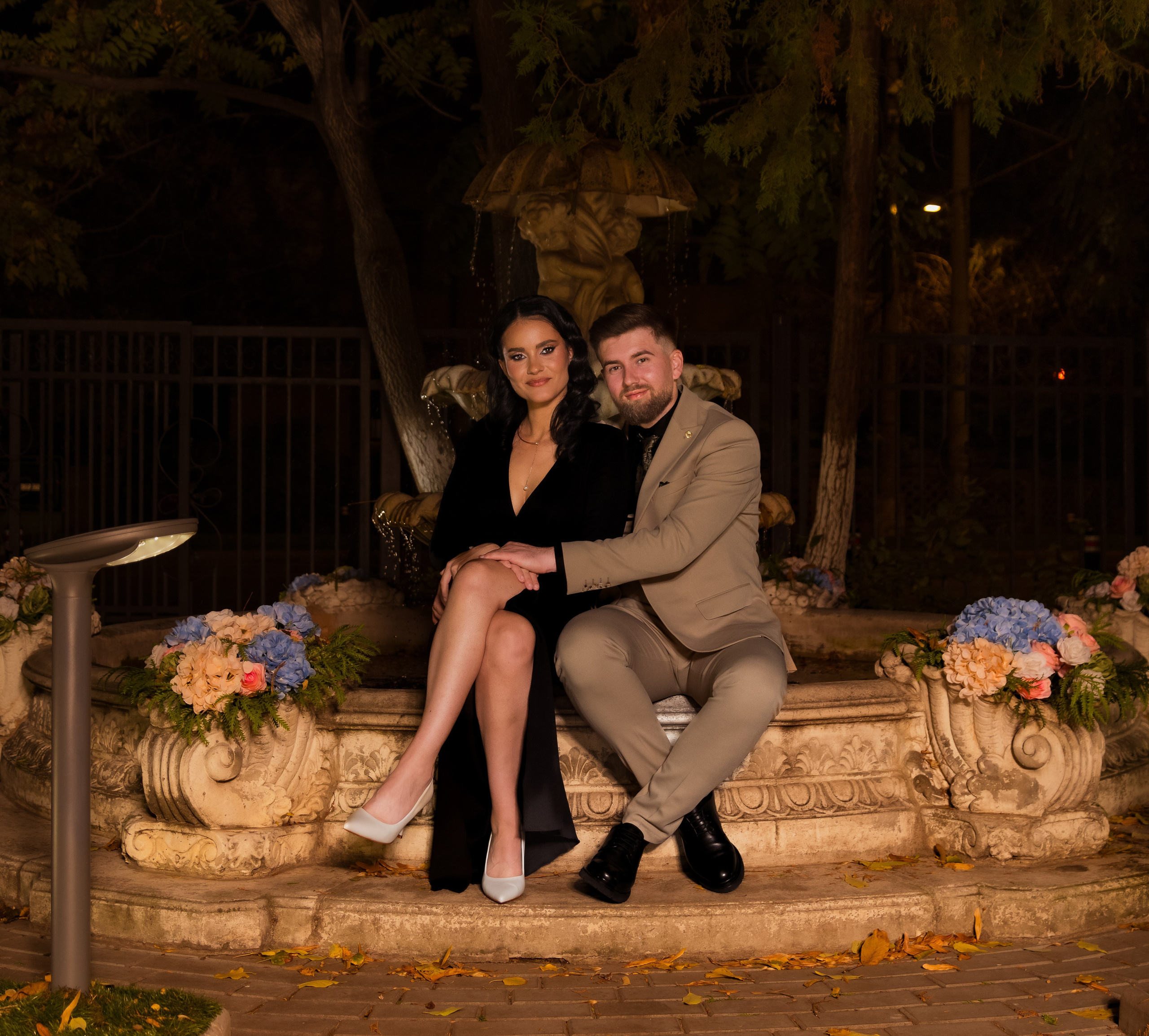 Couple. Hand for photos