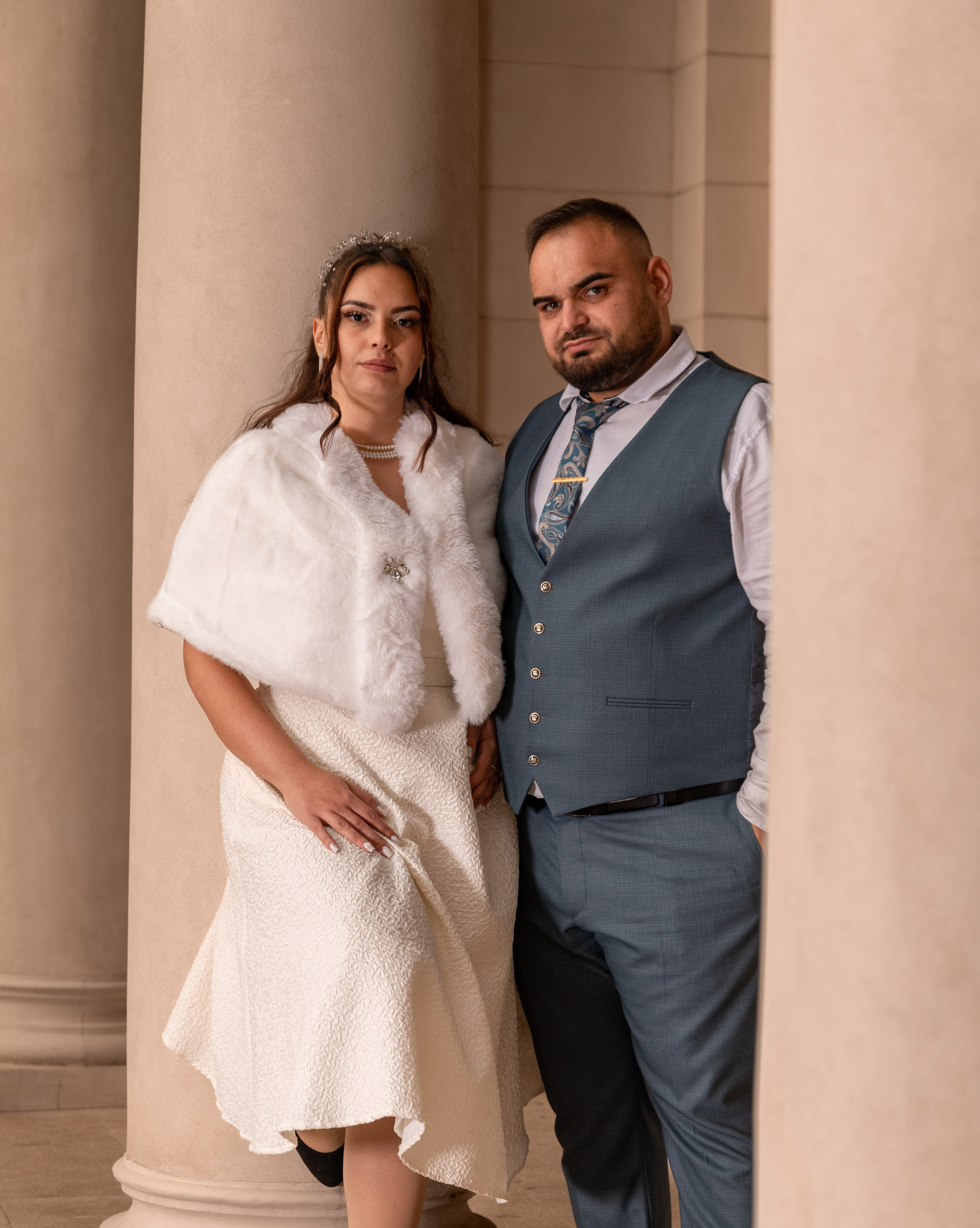 Civil Ceremony Florin — Alexandra. Hand for photos