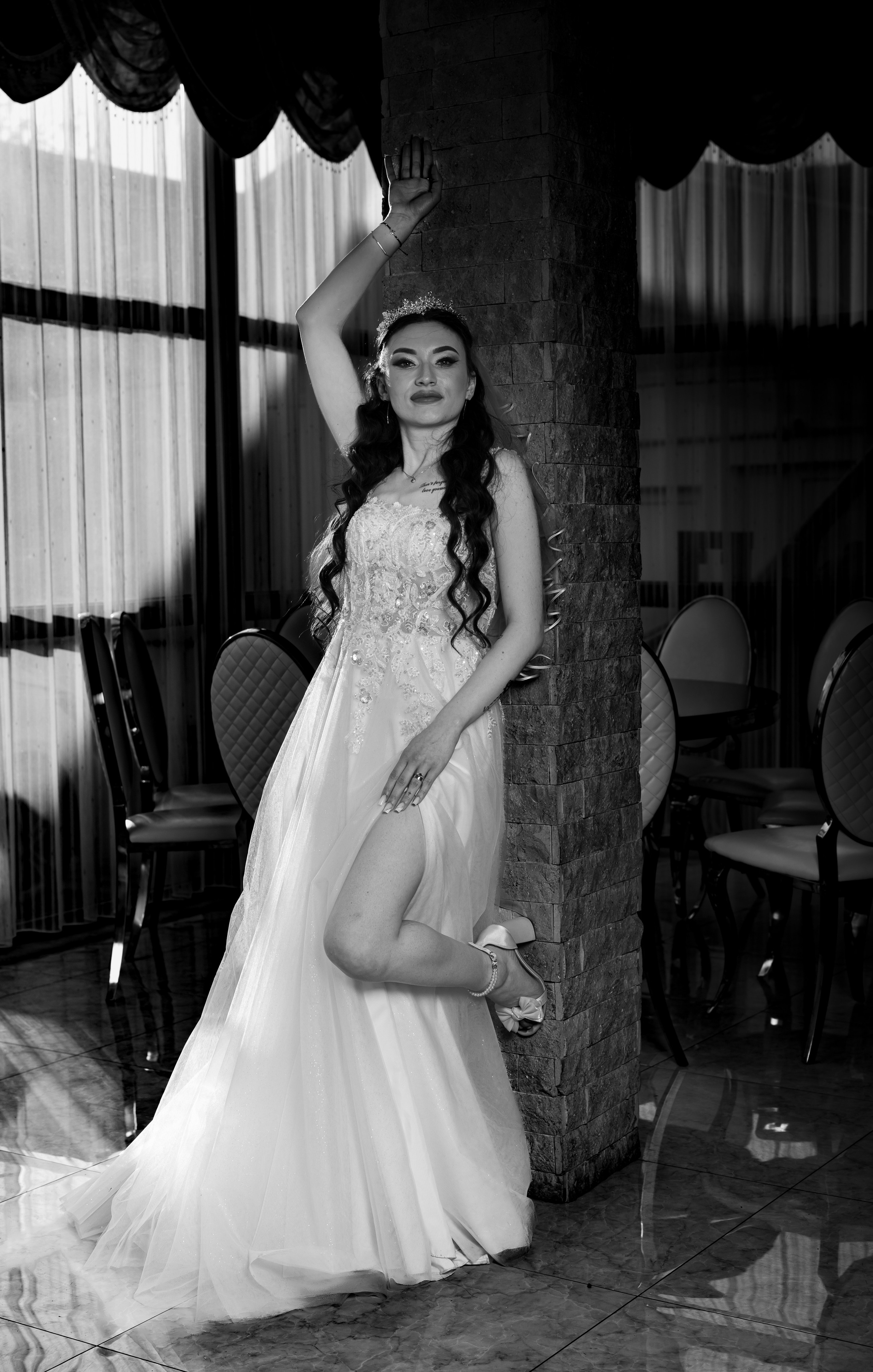 Wedding. Hand for photos