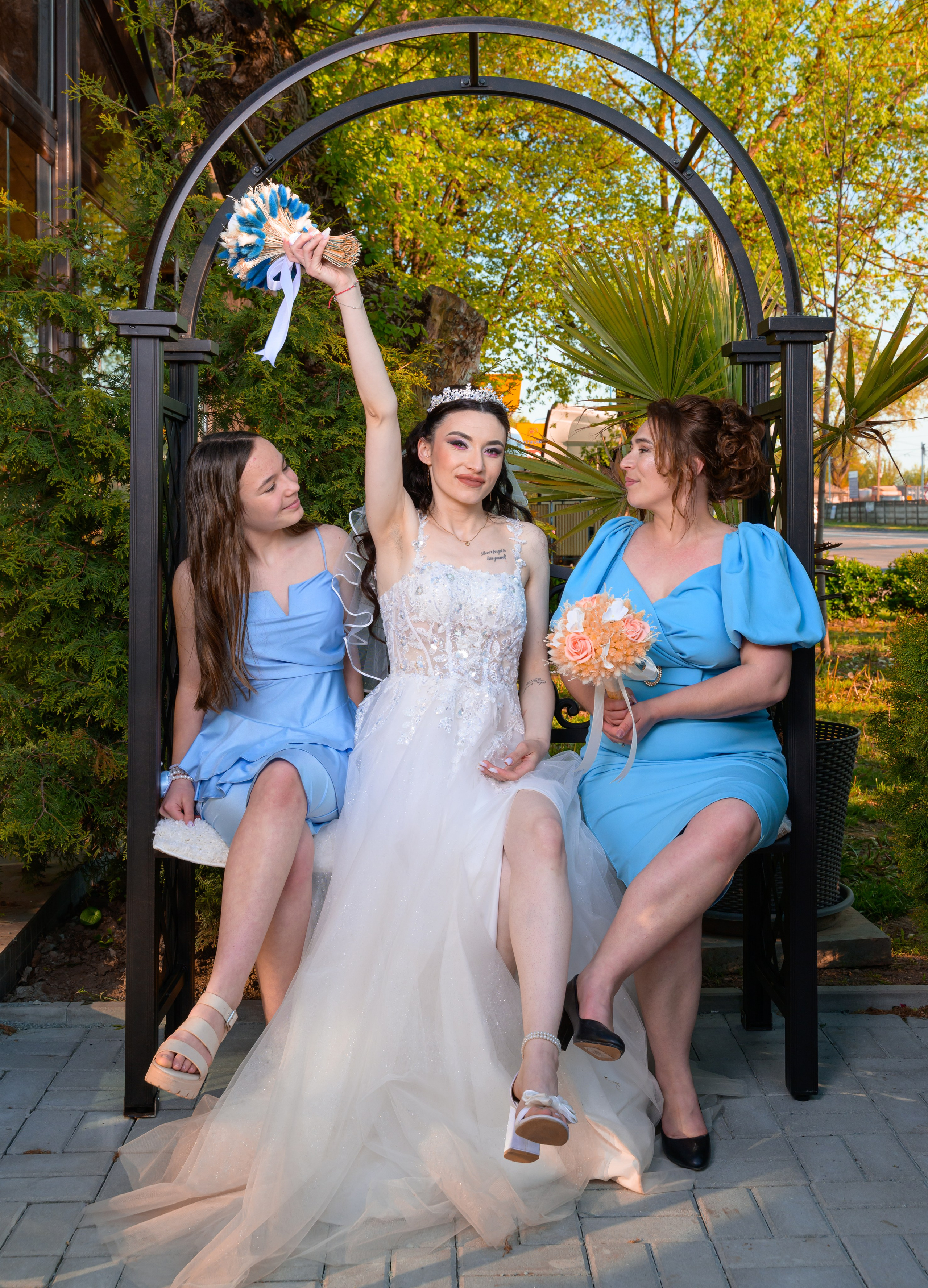 Wedding. Hand for photos