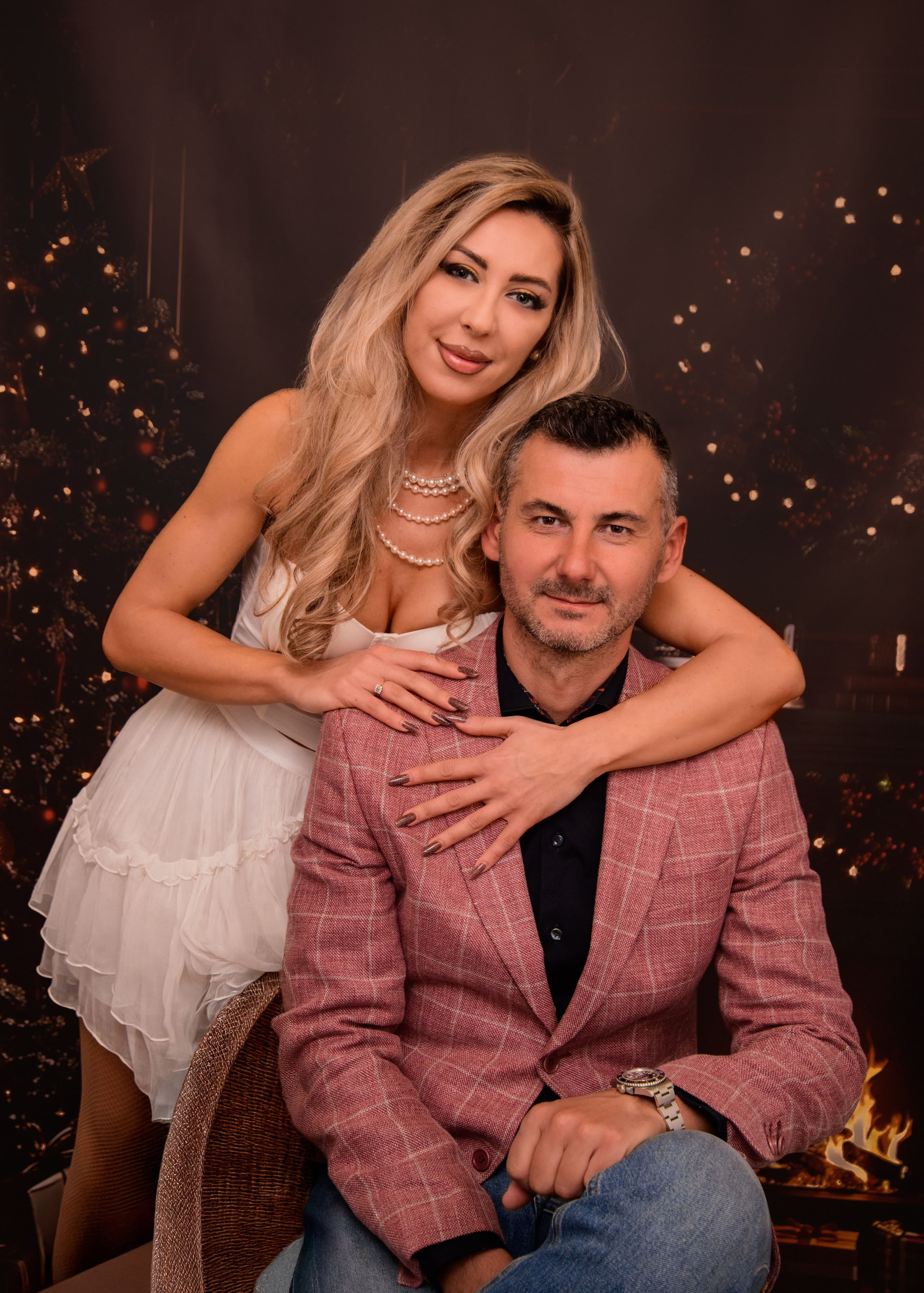 Christmas Photoshoot. Hand for photos